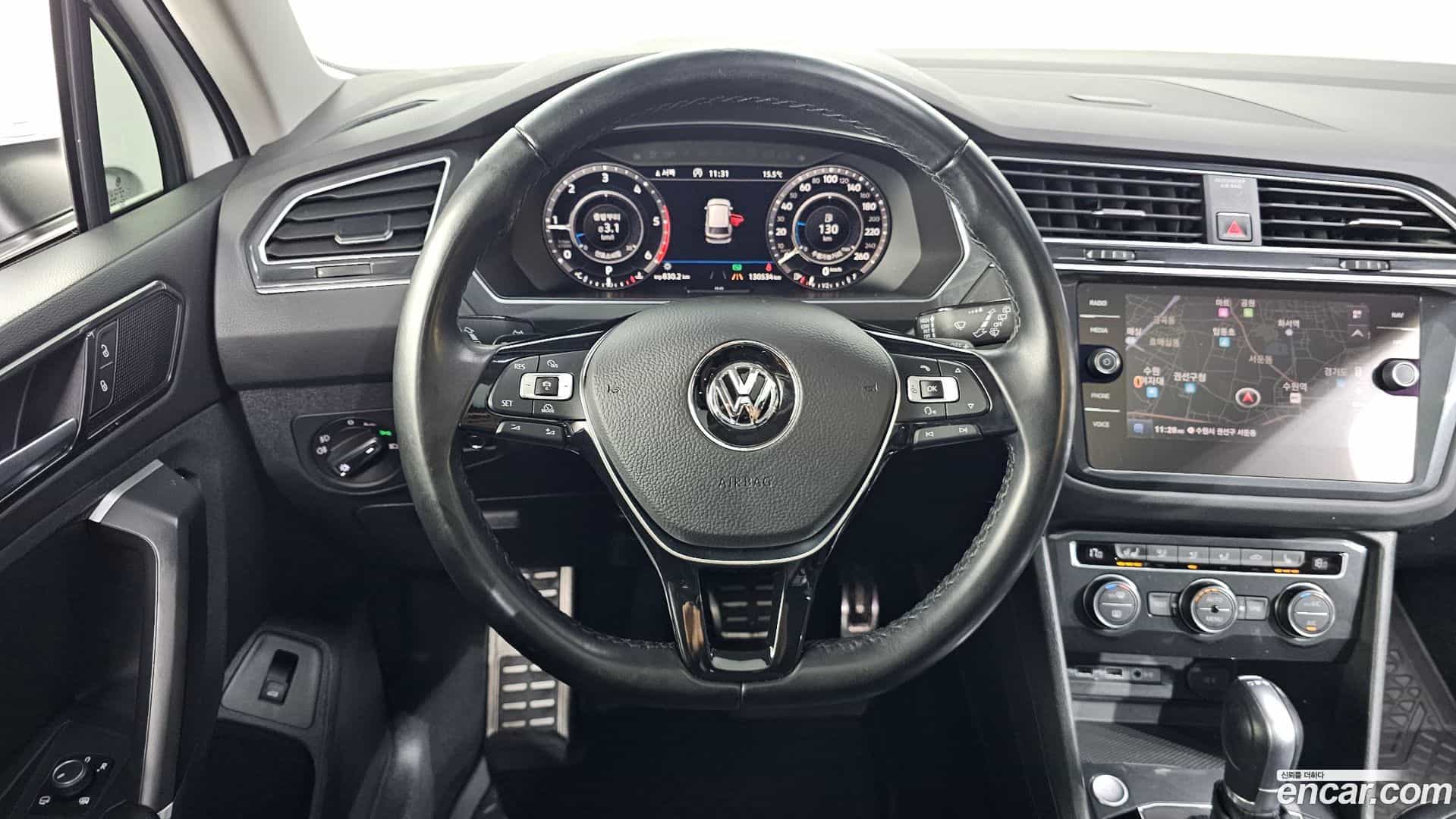 Tiguan Volkswagen 2018.10-OPTION-017