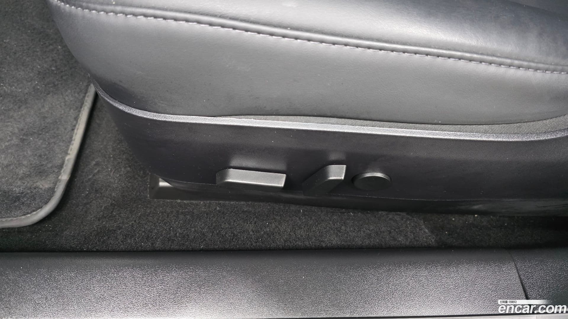 Main__Slider__Photo:Model 3 Tesla 2020.8-28
