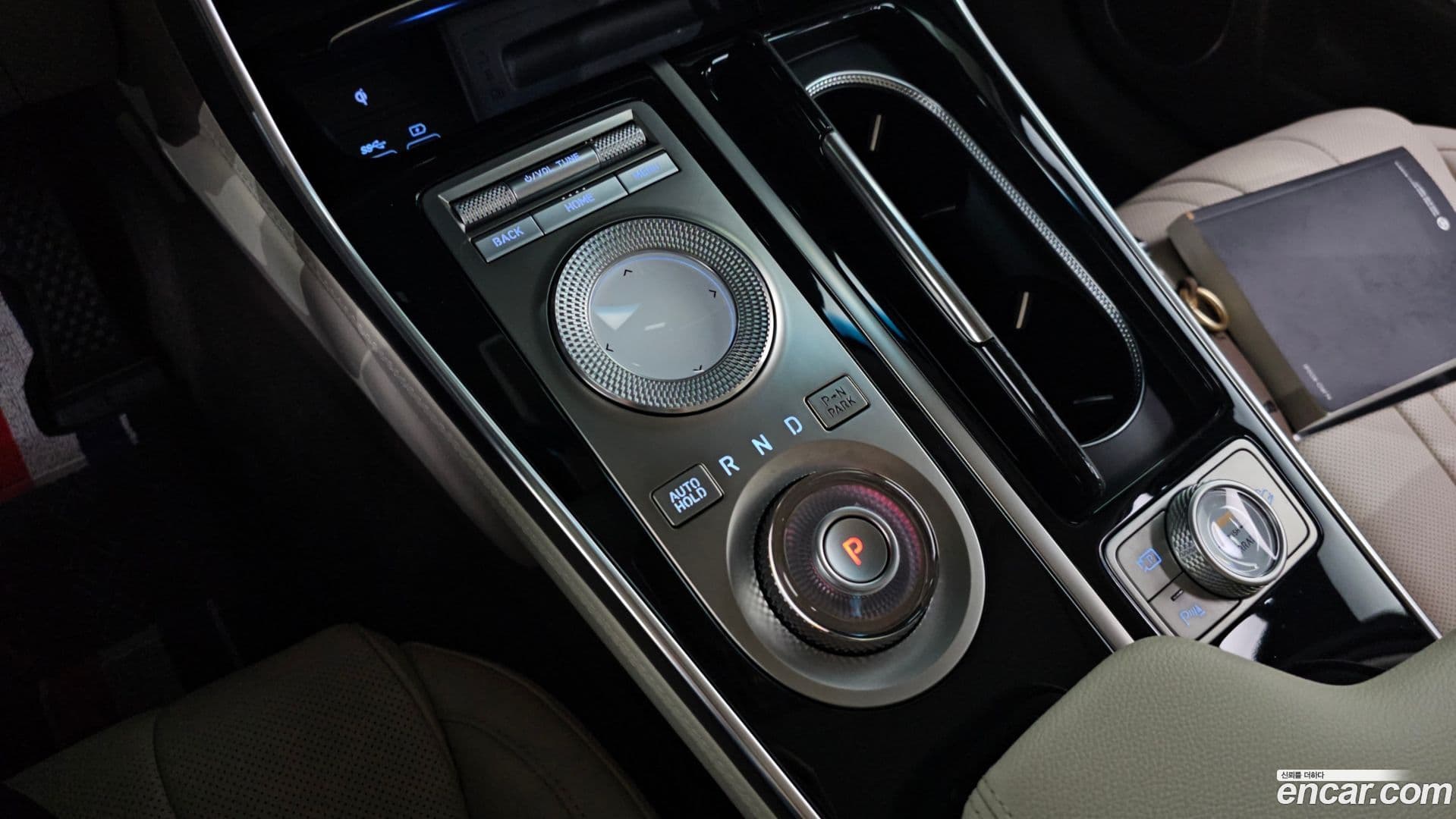 Main__Slider__Photo:GV80 Genesis 2022.6-8