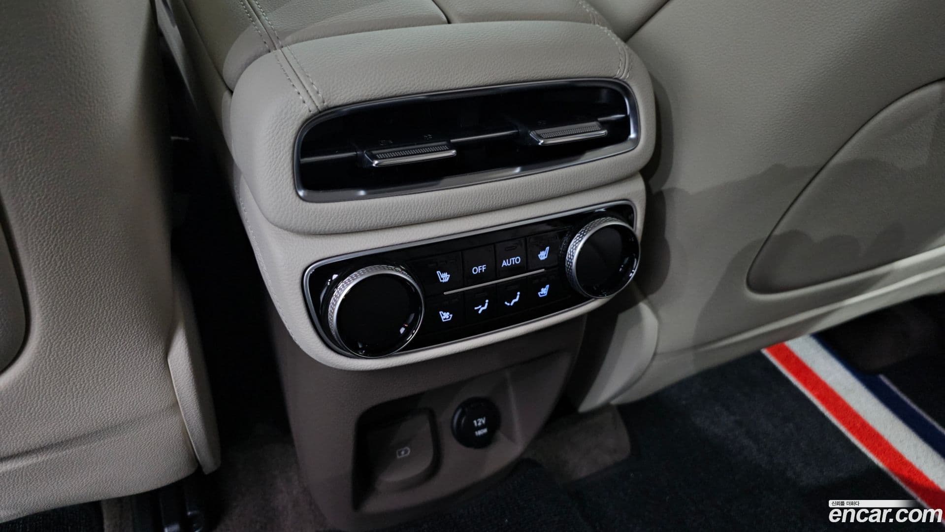 Main__Slider__Photo:GV80 Genesis 2022.6-18