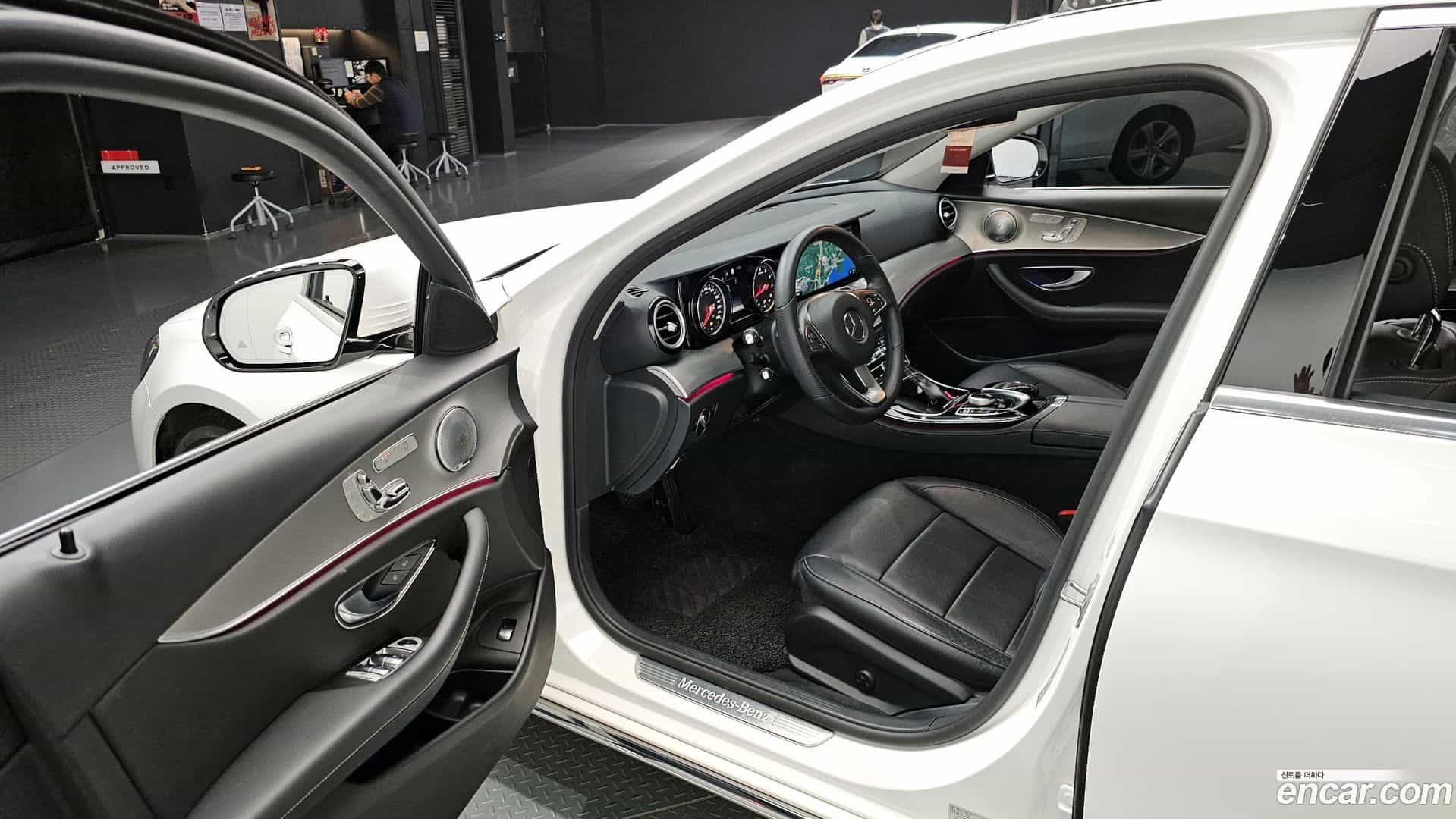 E-Class Mercedes-Benz 2018.2-INNER-010