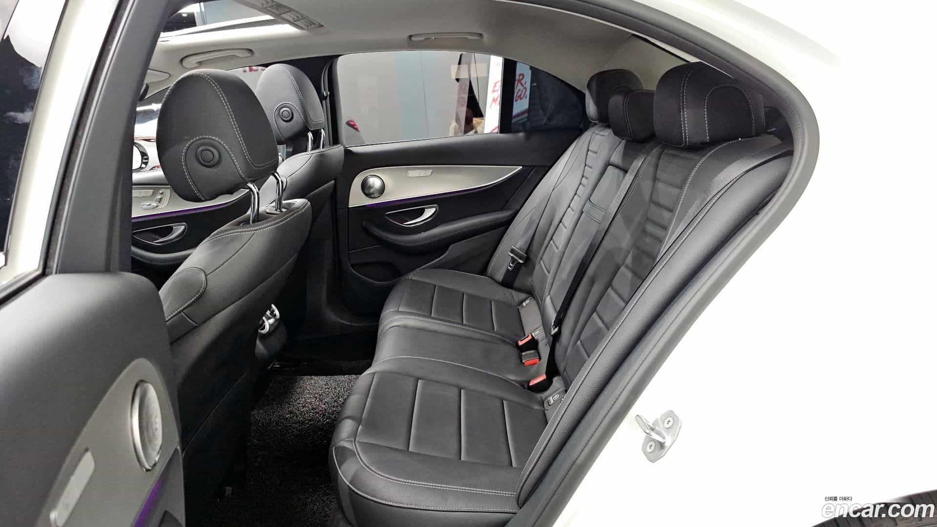 E-Class Mercedes-Benz 2018.2-INNER-036