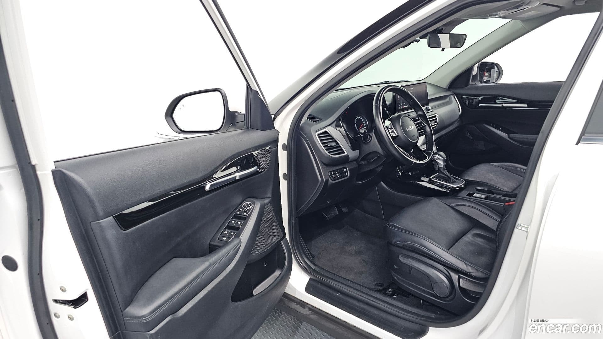 Main__Slider__Photo:Seltos Kia 2022.6-9