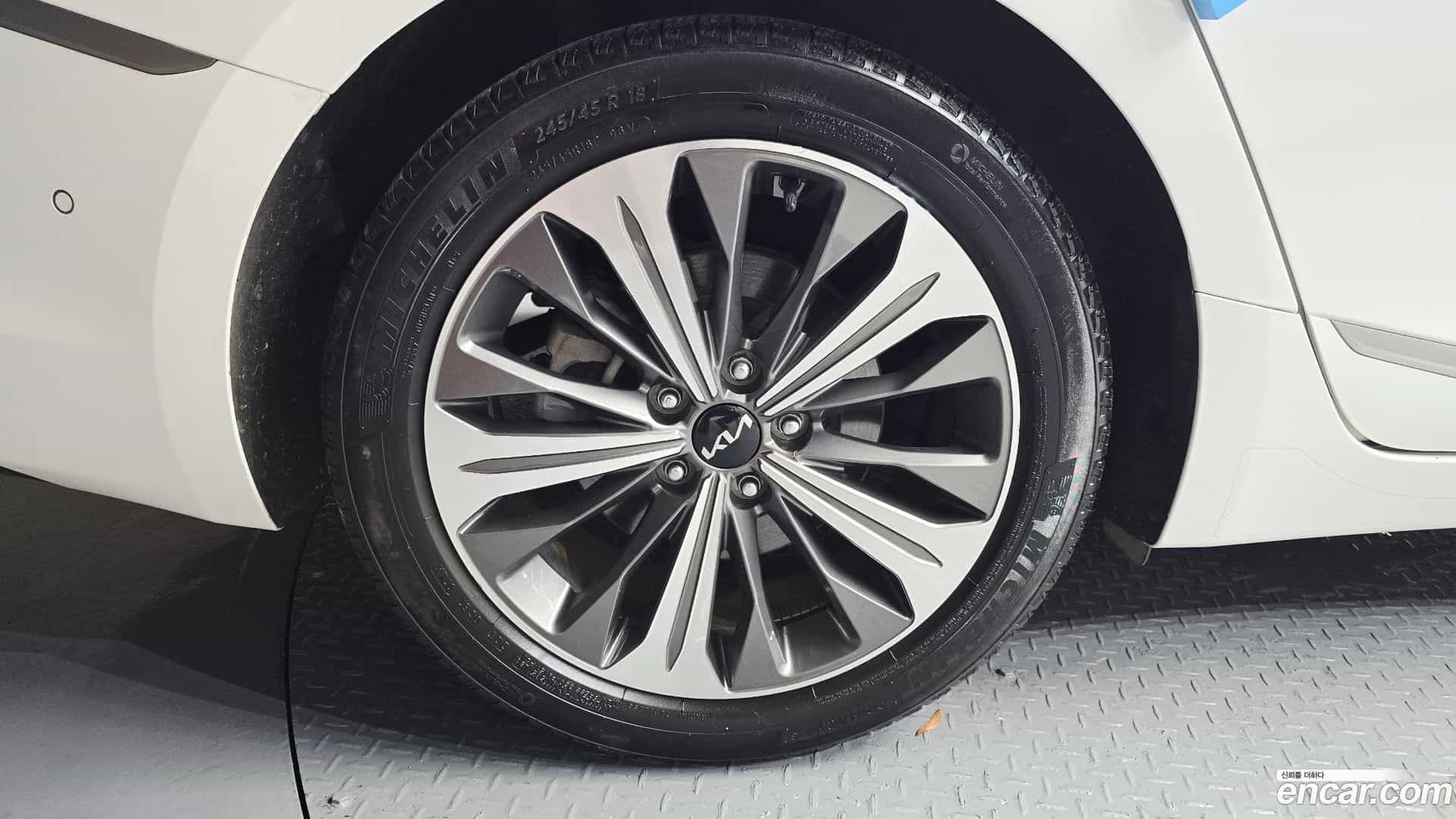 K8 Kia 2022.2-OUTER-005
