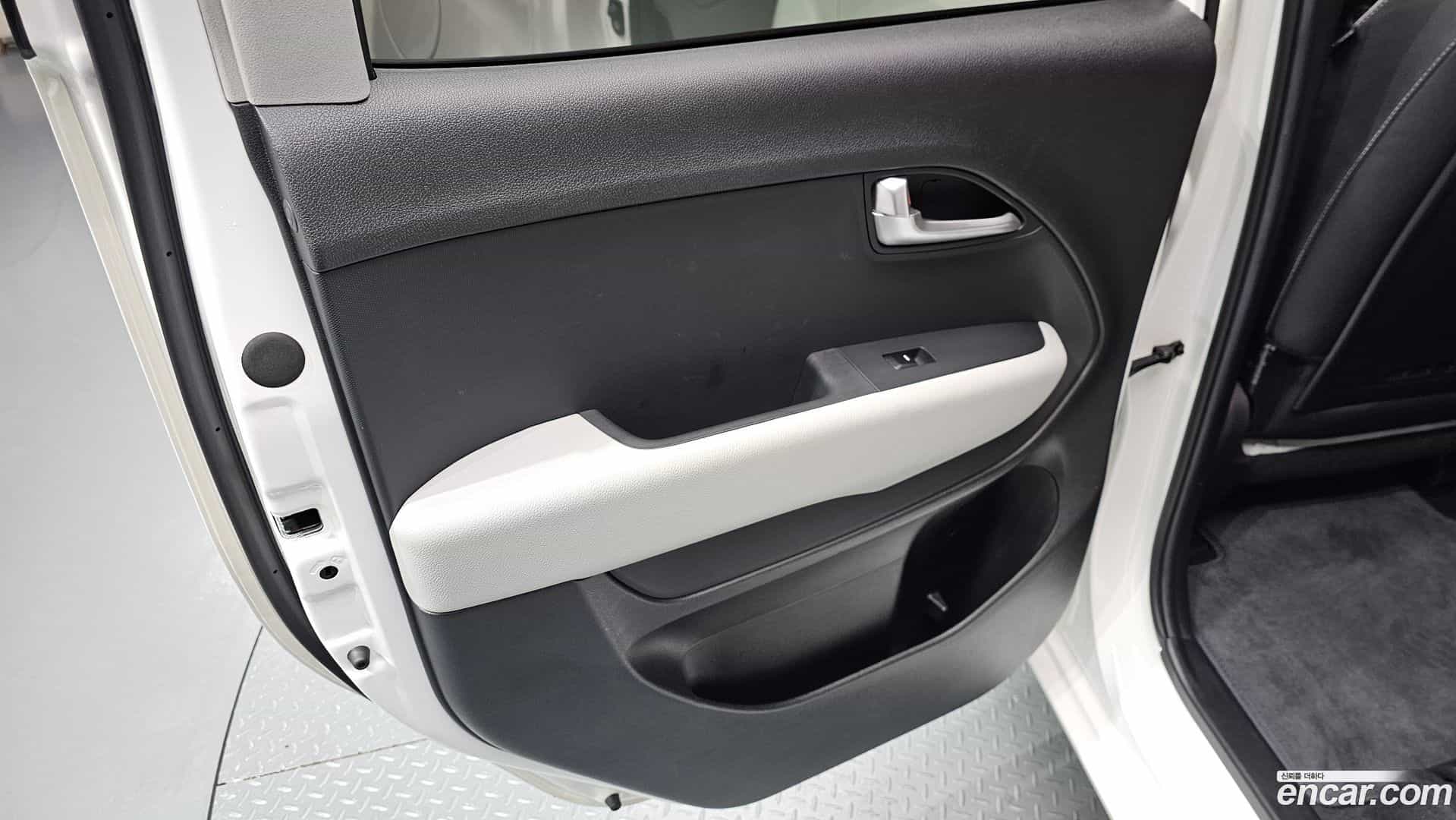 RAY Kia 2024.3-INNER-035