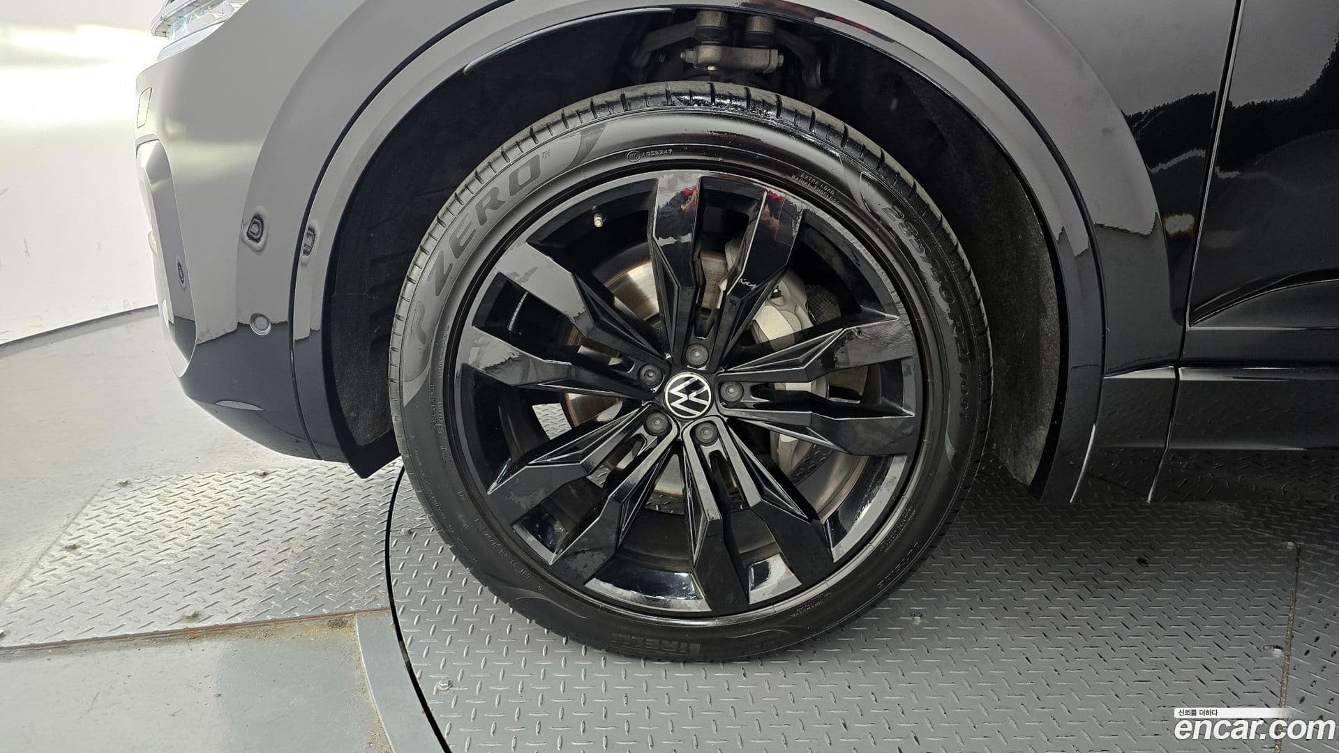 Main__Slider__Photo:Touareg Volkswagen 2023.8-4