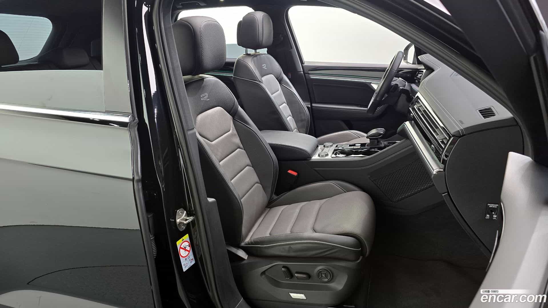 Touareg Volkswagen 2023.8-OPTION-016