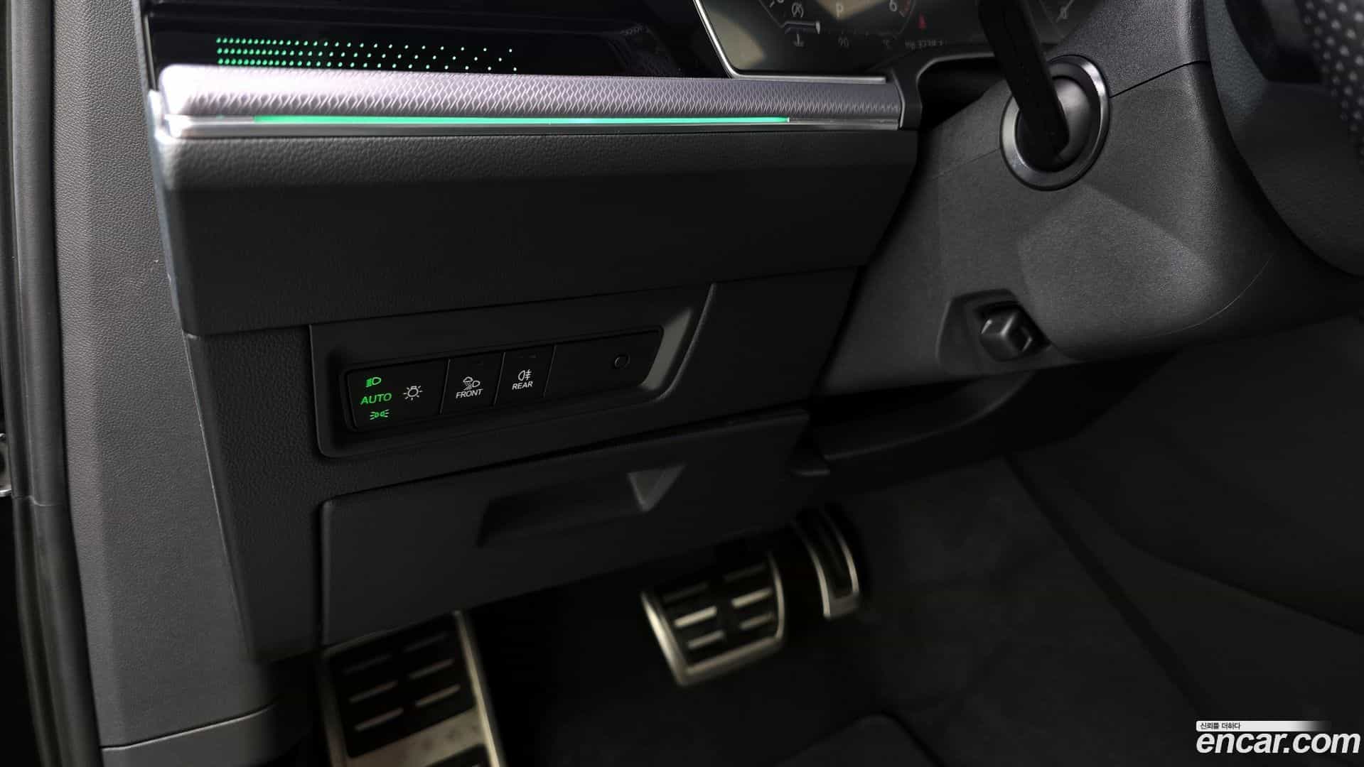 Touareg Volkswagen 2023.8-OPTION-018
