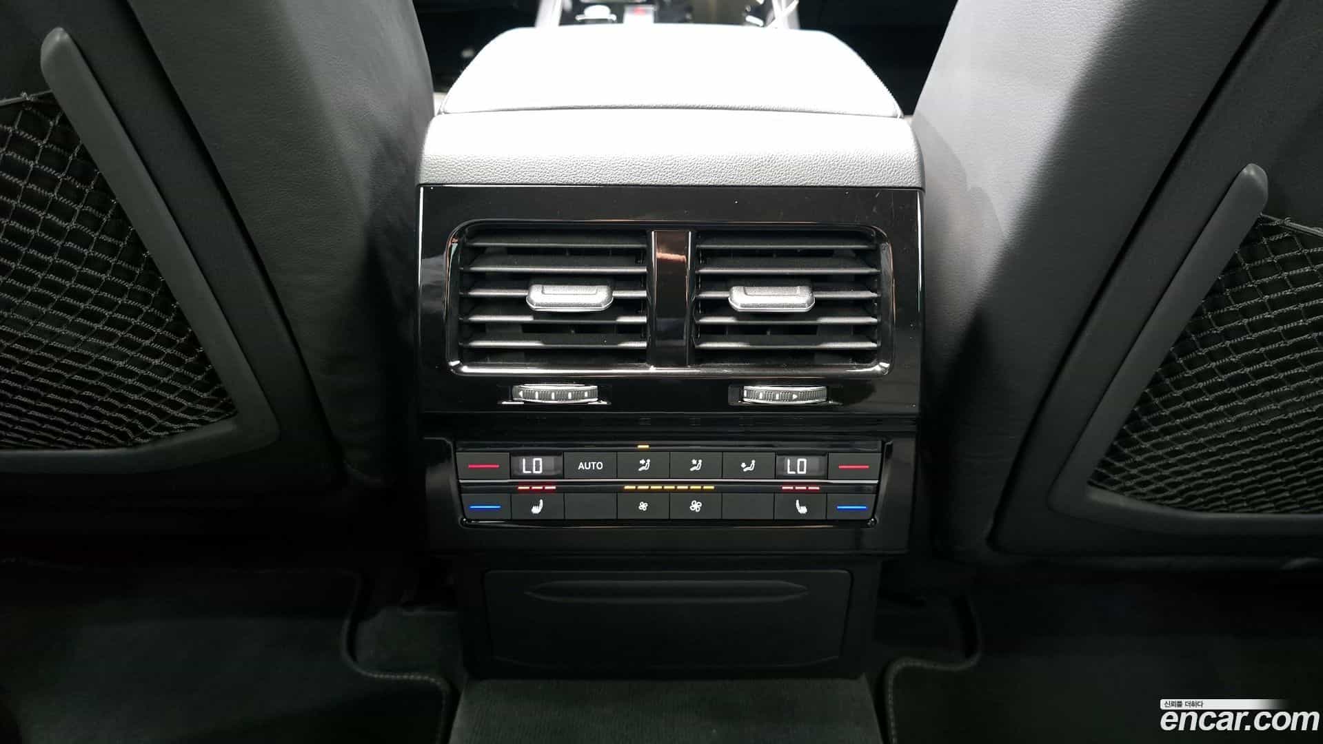 Touareg Volkswagen 2023.8-OPTION-021