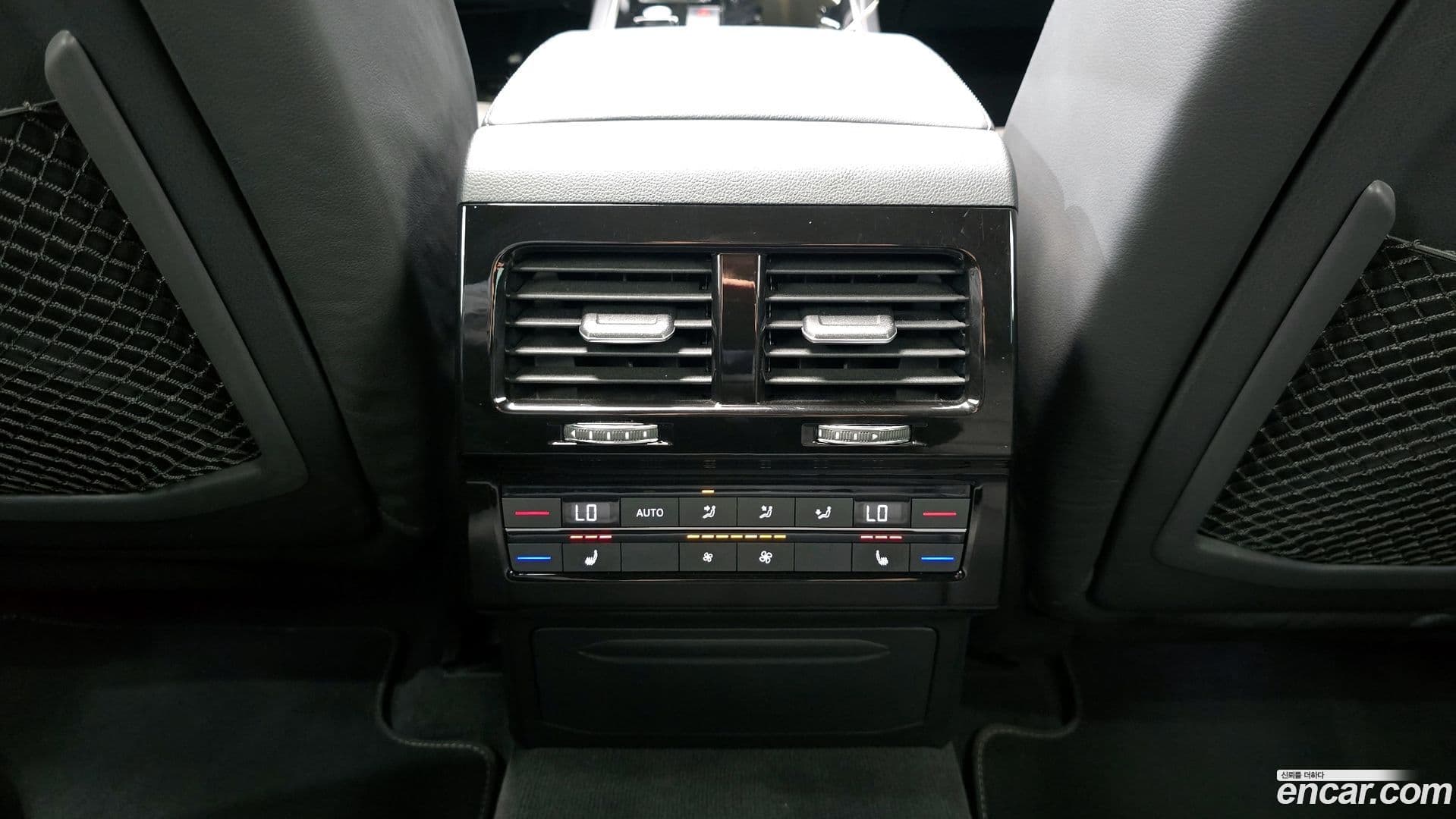 Main__Slider__Photo:Touareg Volkswagen 2023.8-16
