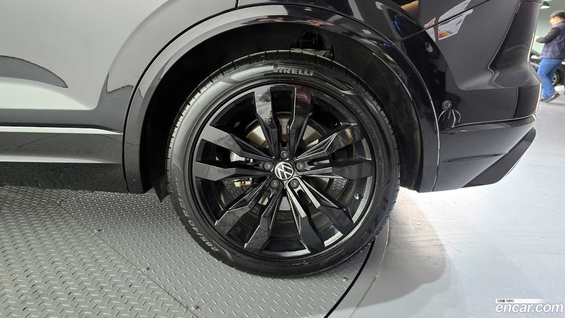 Touareg Volkswagen 2023.8-OUTER-031