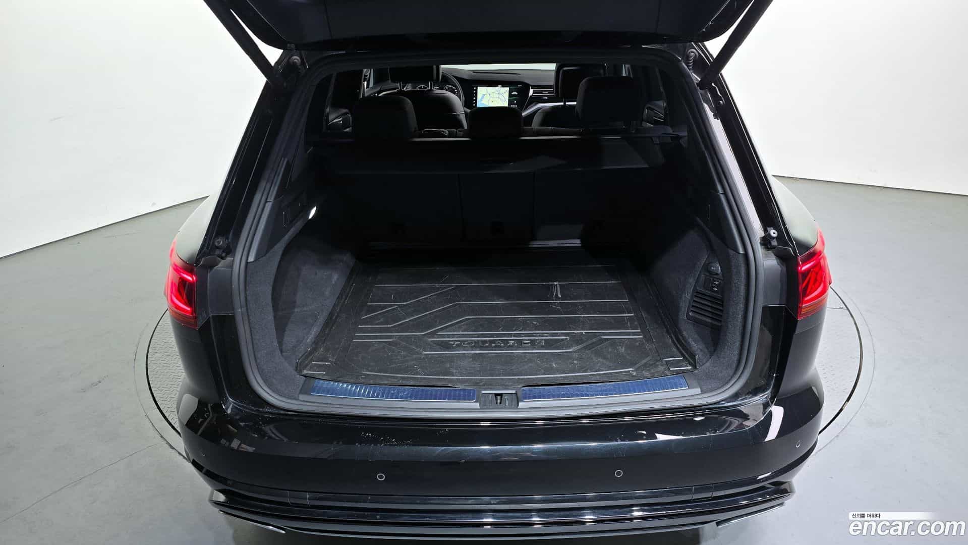 Touareg Volkswagen 2023.8-OPTION-045