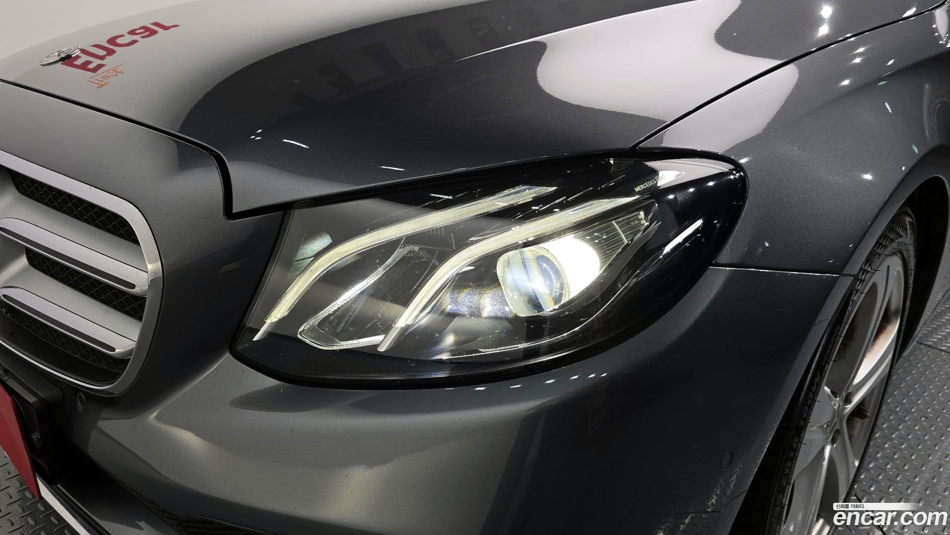 Main__Slider__Photo:E-Class Mercedes-Benz 2018.0-21
