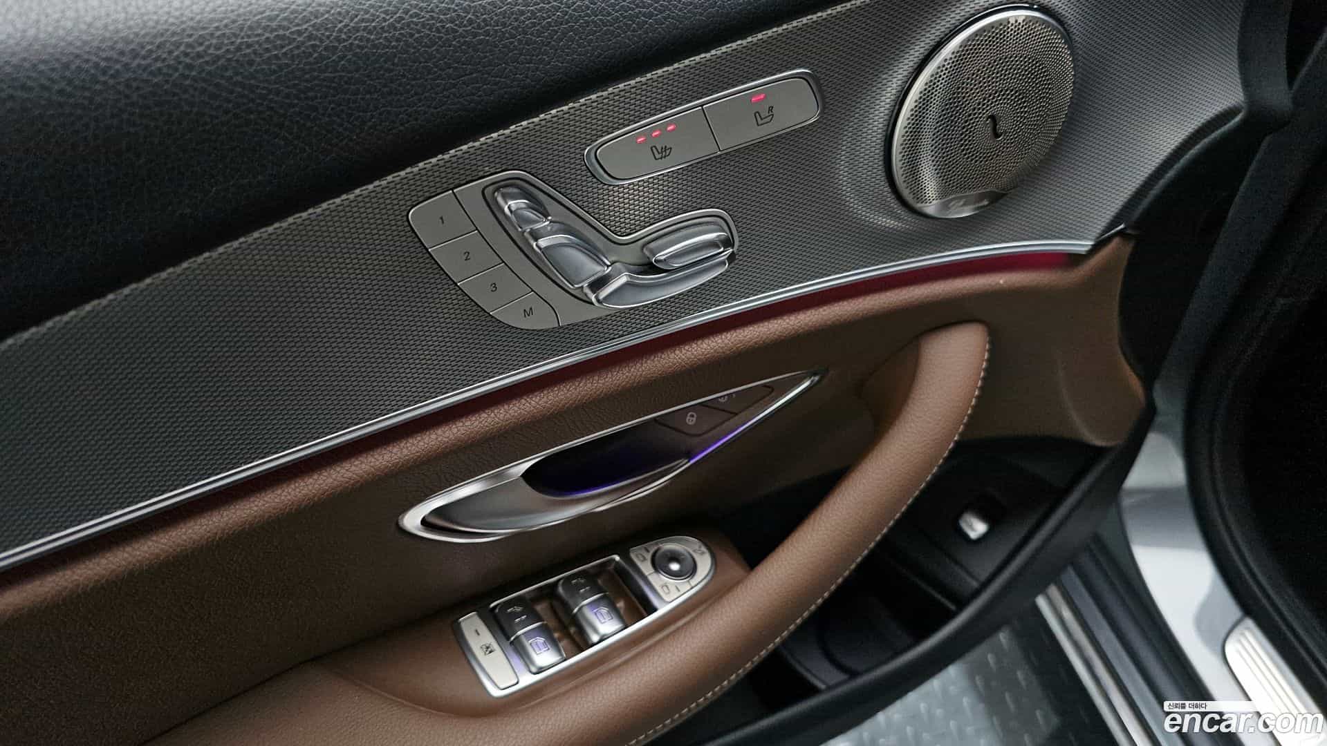 E-Class Mercedes-Benz 2018.0-OPTION-041