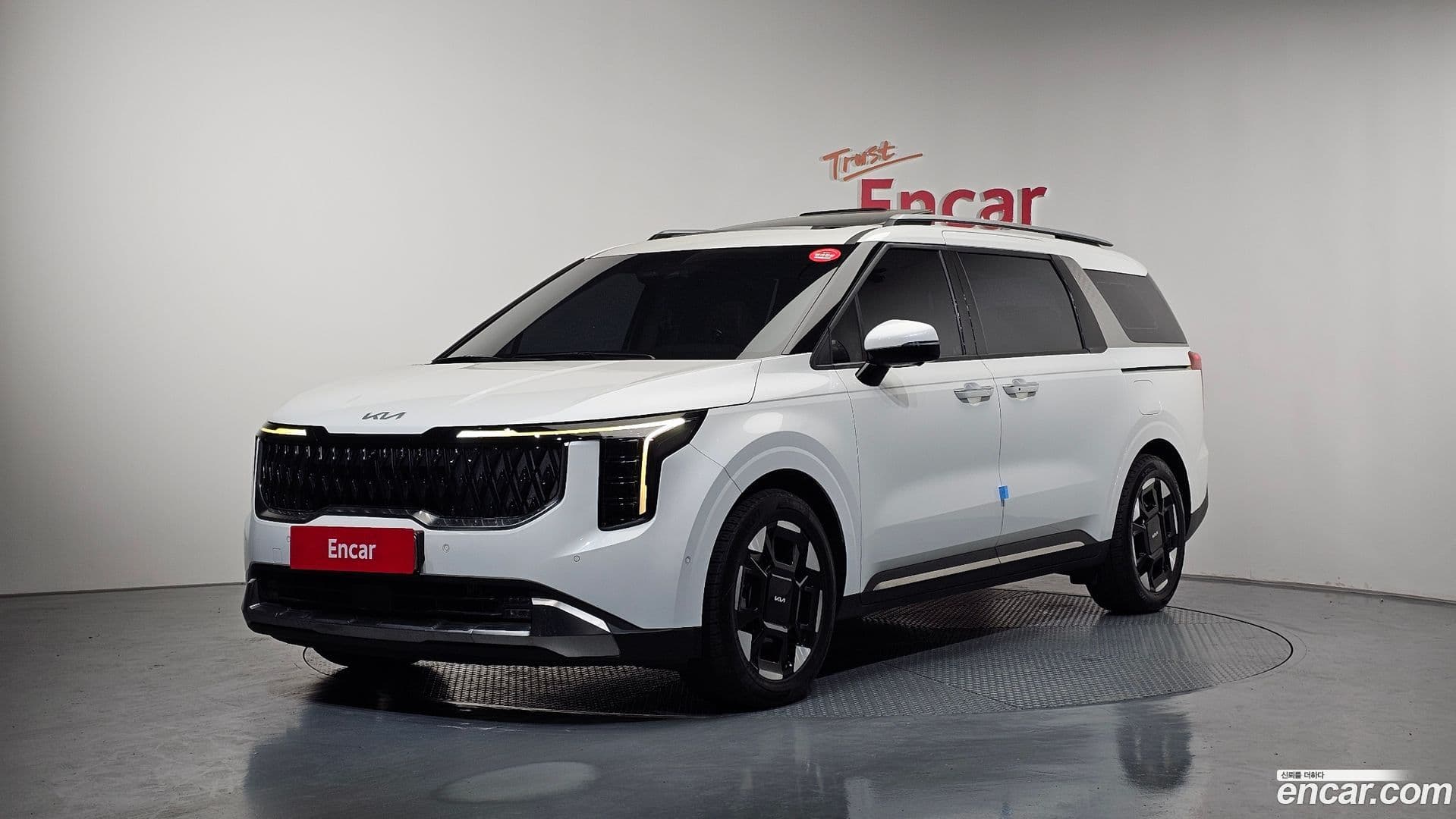 Main__Slider__Photo:Canival Kia 2024.0-0