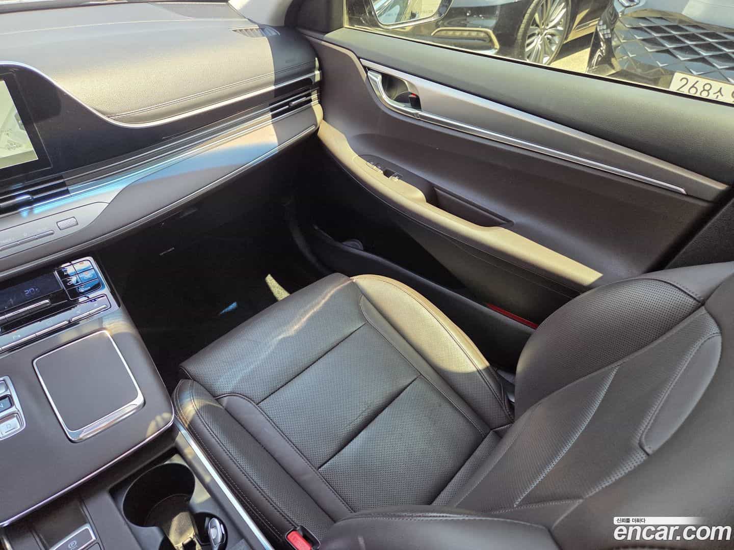 Grandeur Hyundai 2021.2-INNER-009