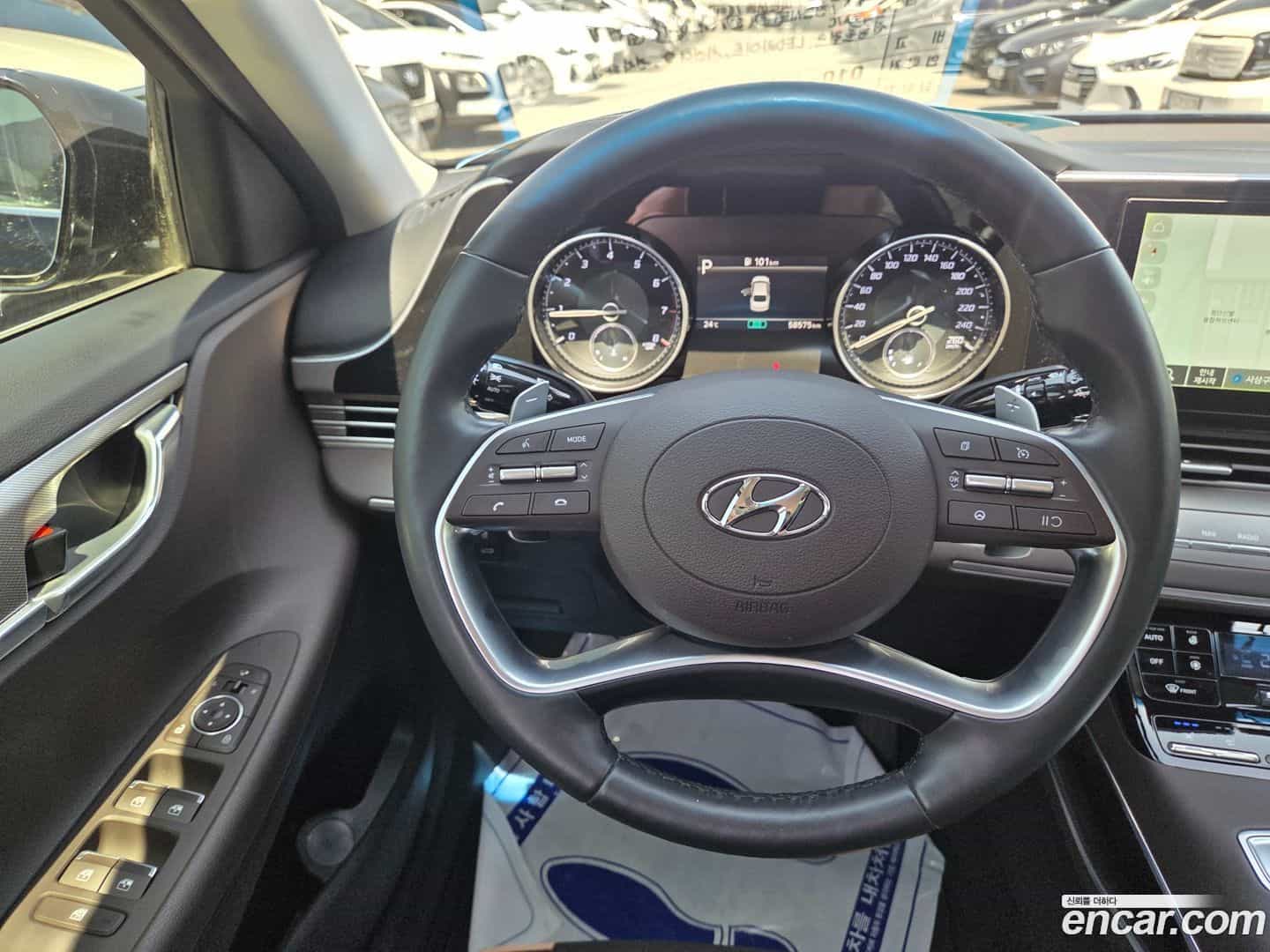 Grandeur Hyundai 2021.2-OPTION-016