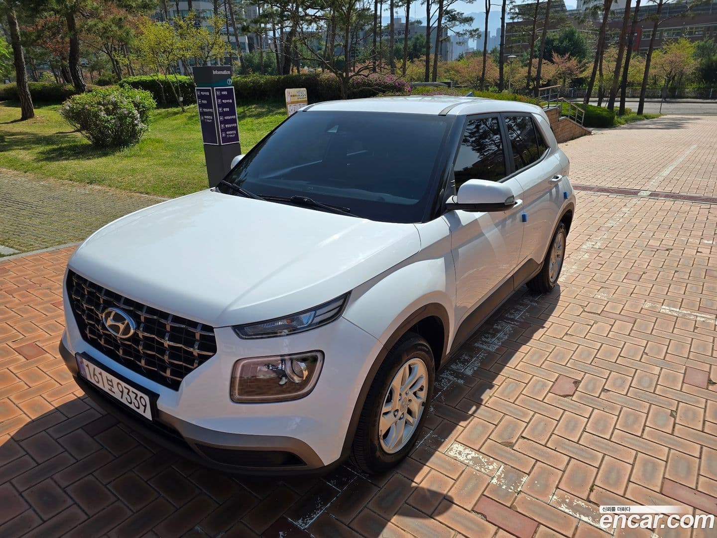 Main__Slider__Photo:Venue Hyundai 2019.9-0