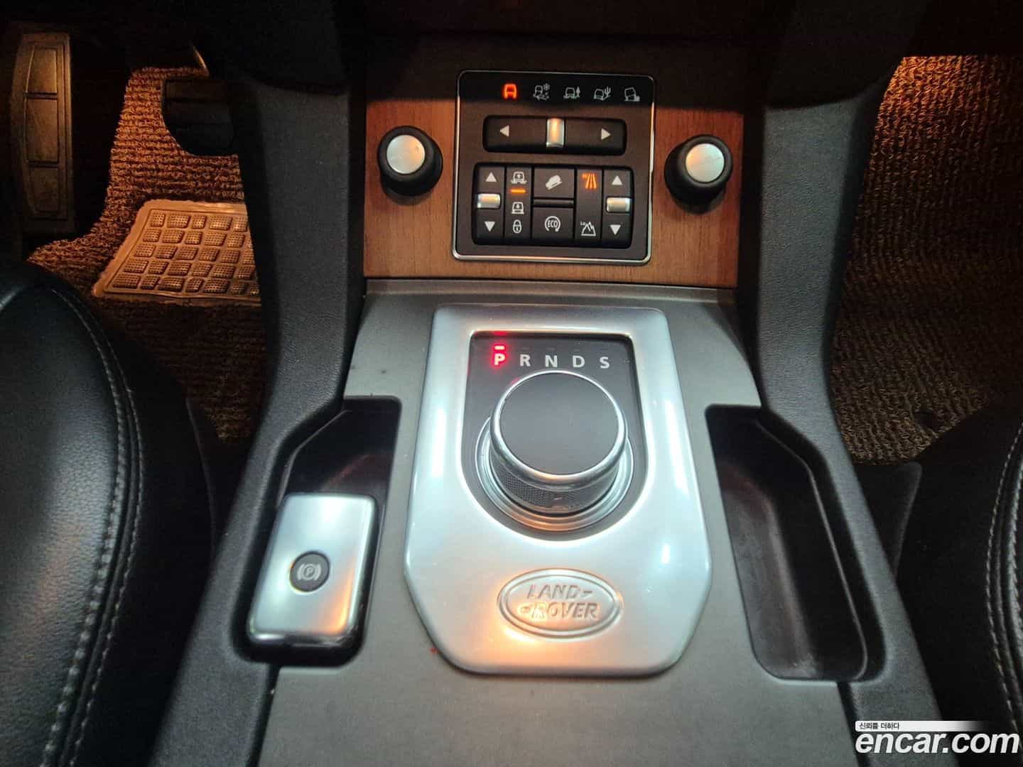 Discovery Land Rover 2015.5-INNER-008