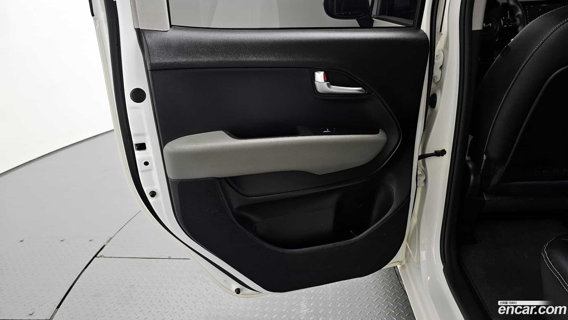 RAY Kia 2022.8-INNER-035