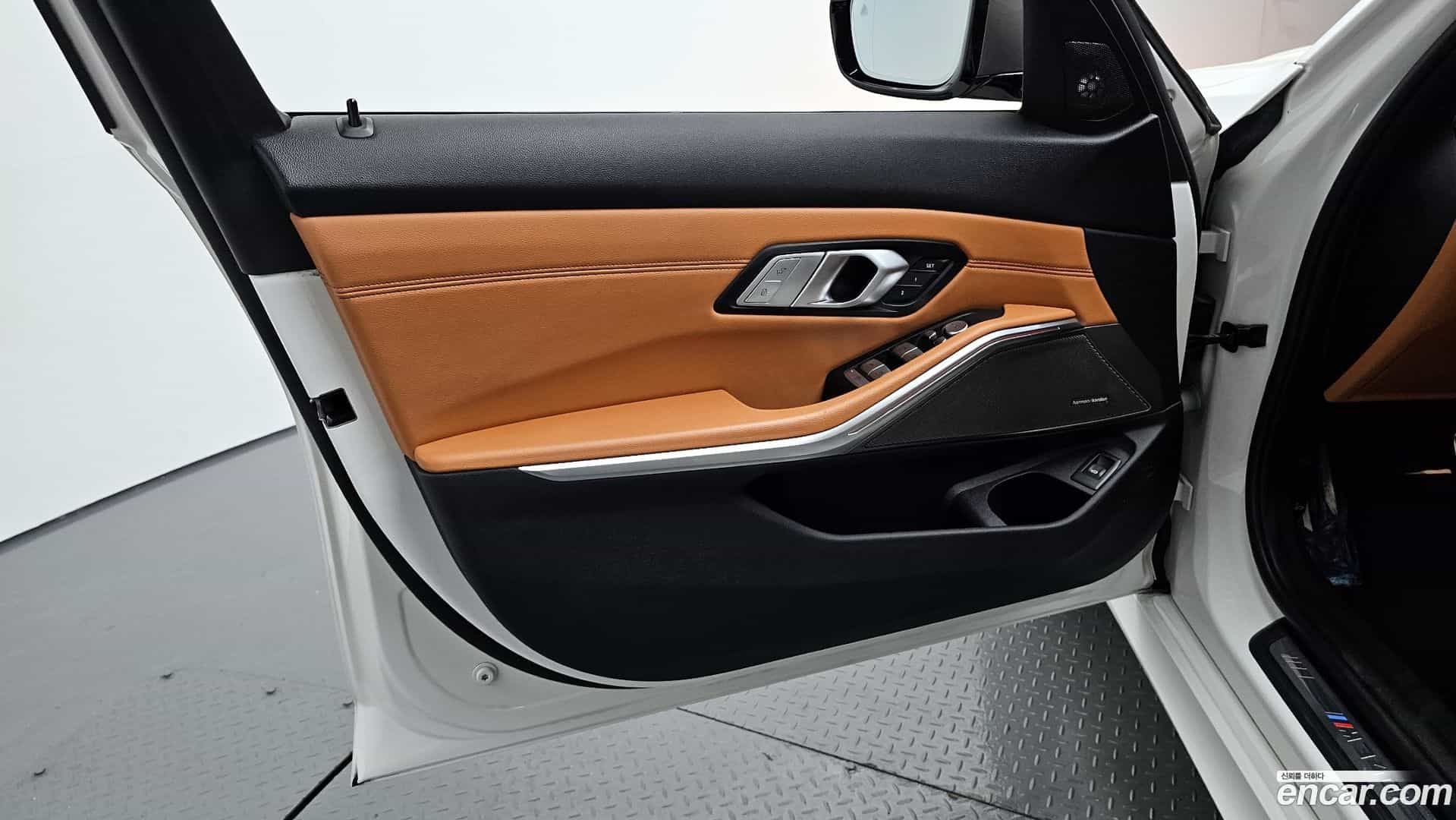 3-Series BMW 2021.2-INNER-034