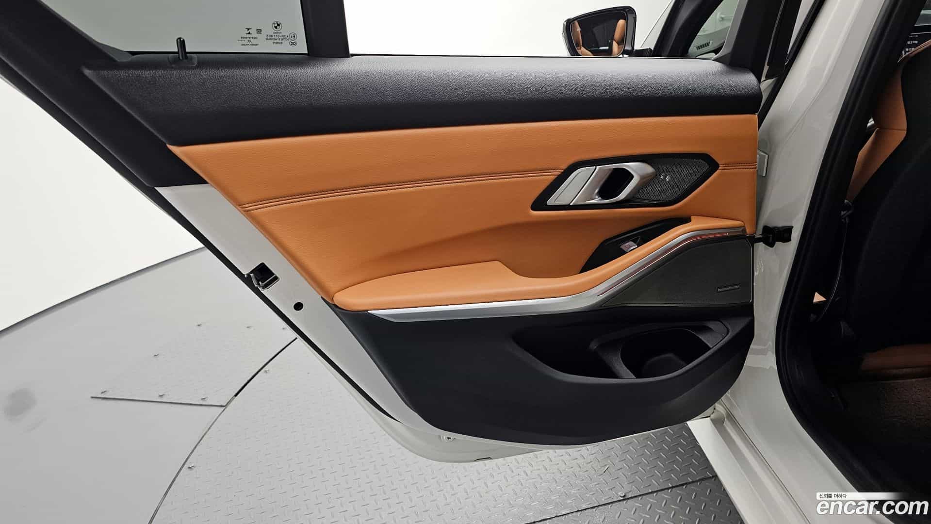 3-Series BMW 2021.2-INNER-035