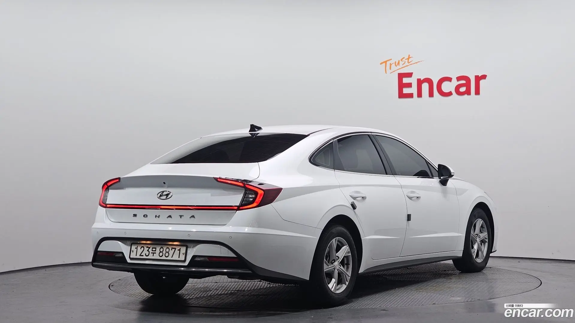 Main__Slider__Photo:Sonata Hyundai 2020.3-1