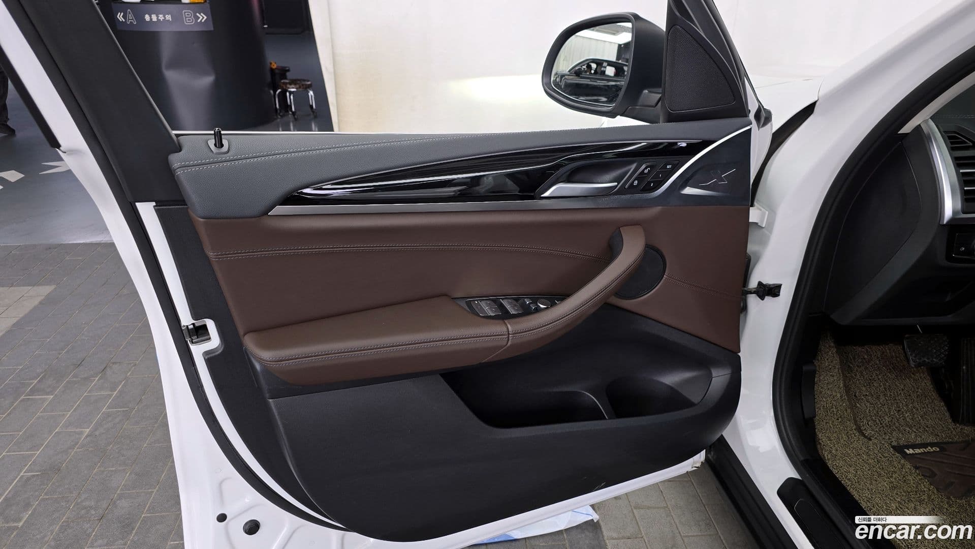 Main__Slider__Photo:X3 BMW 2022.1-23