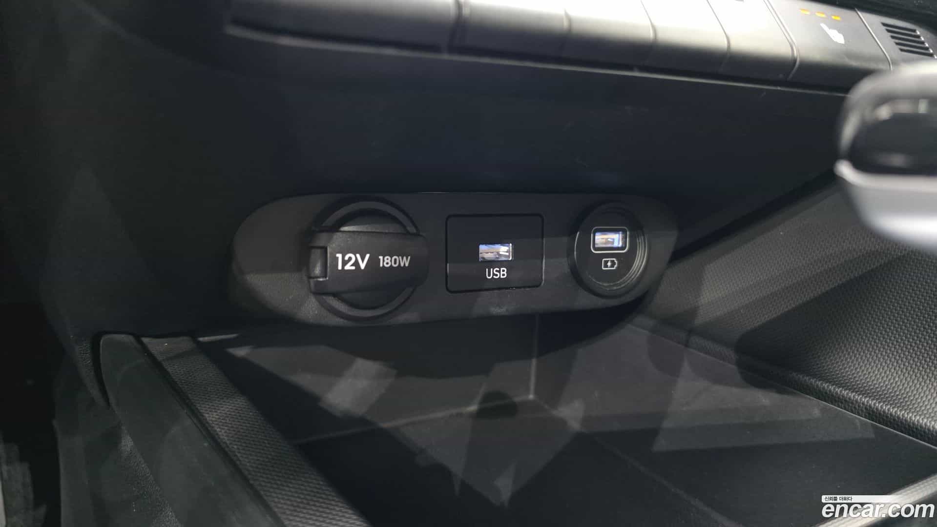 AVANTE Hyundai 2021.7-OPTION-023