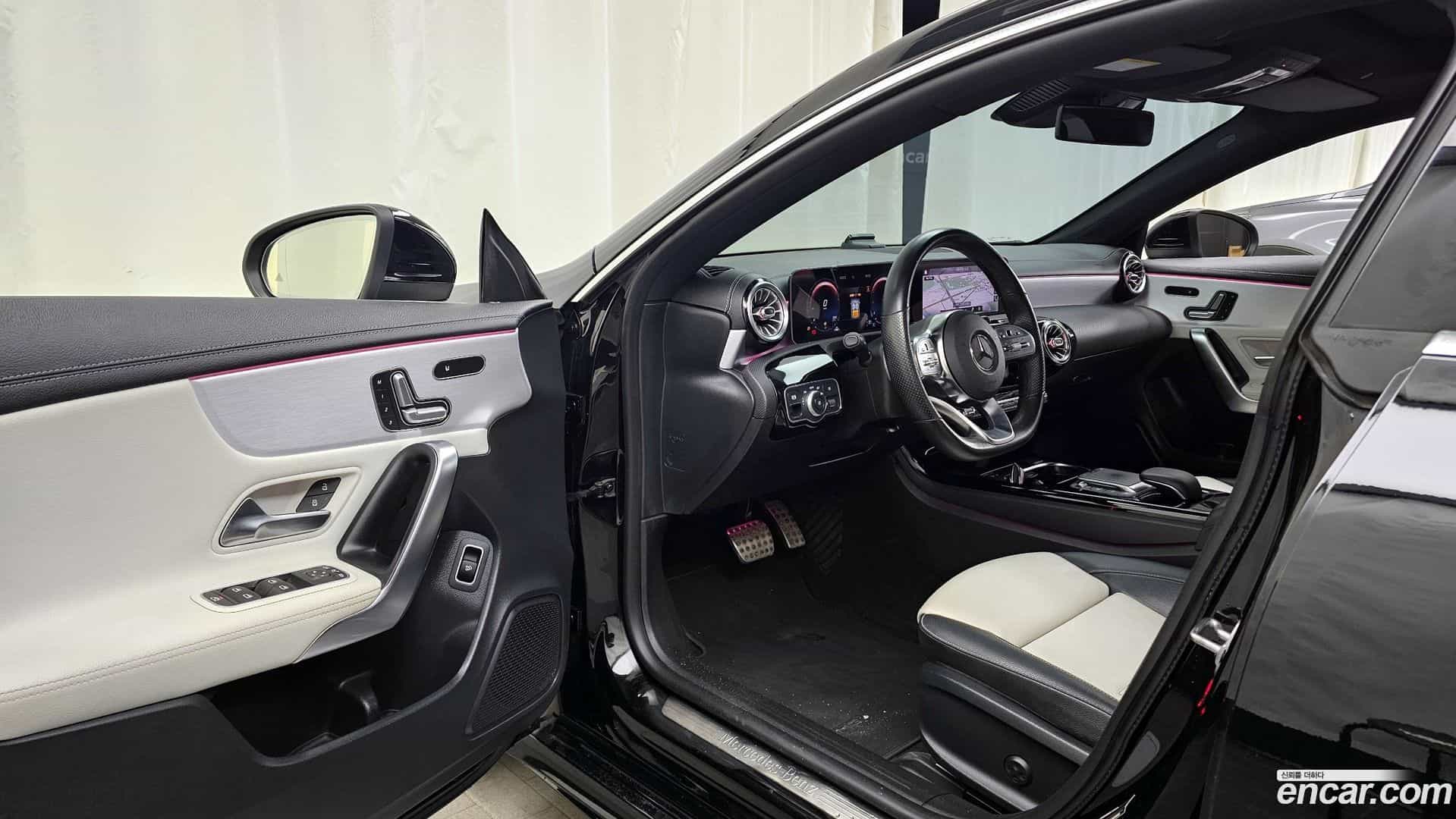 CLA-Class Mercedes-Benz 2020.4-INNER-010