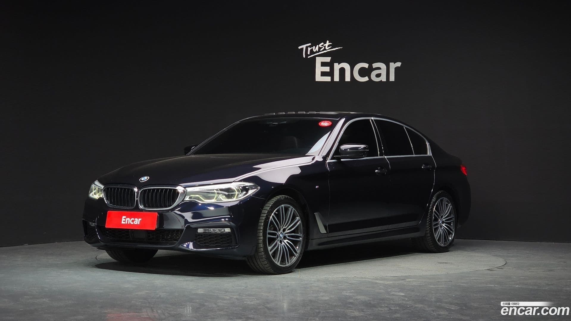 Main__Slider__Photo:5-Series BMW 2018.7-0