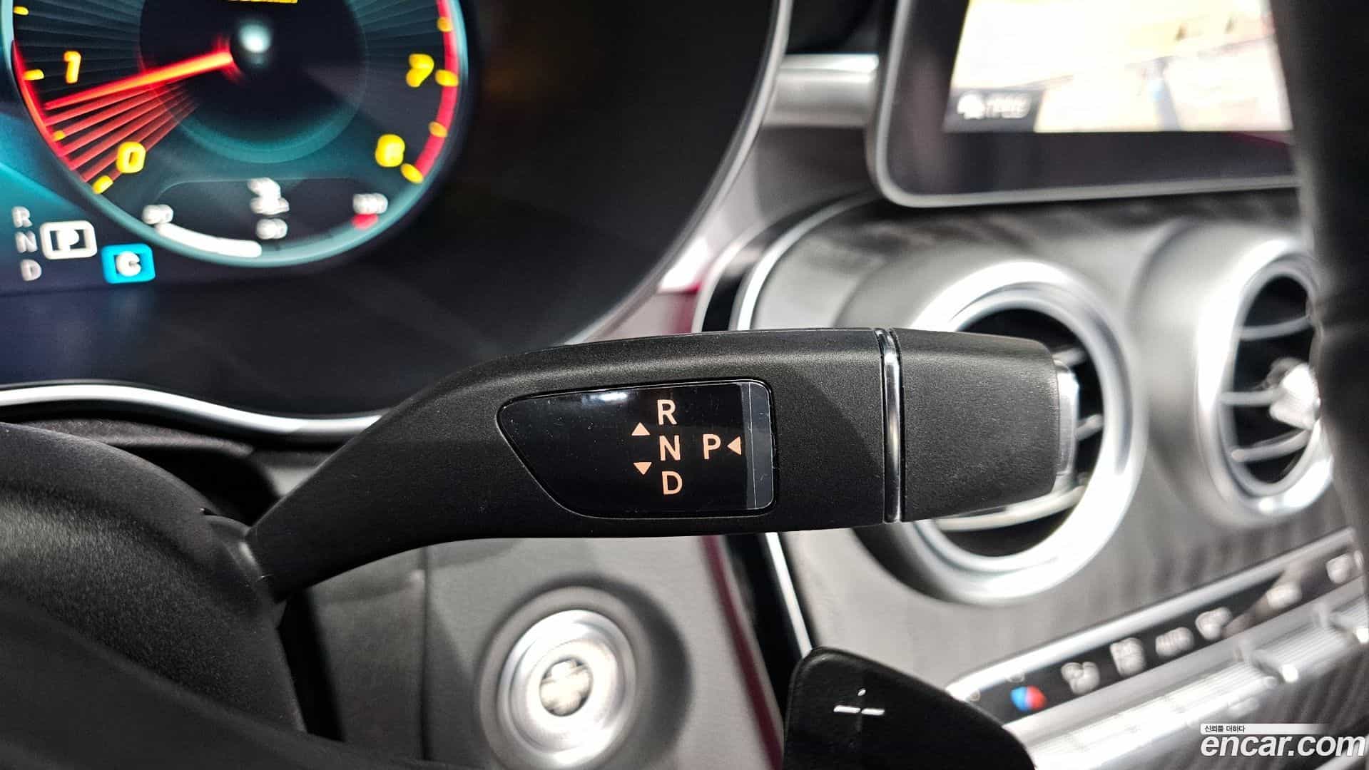 C-Class Mercedes-Benz 2021.3-INNER-009