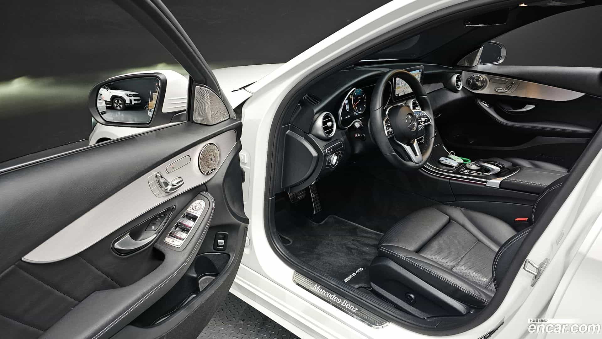 C-Class Mercedes-Benz 2021.3-INNER-010