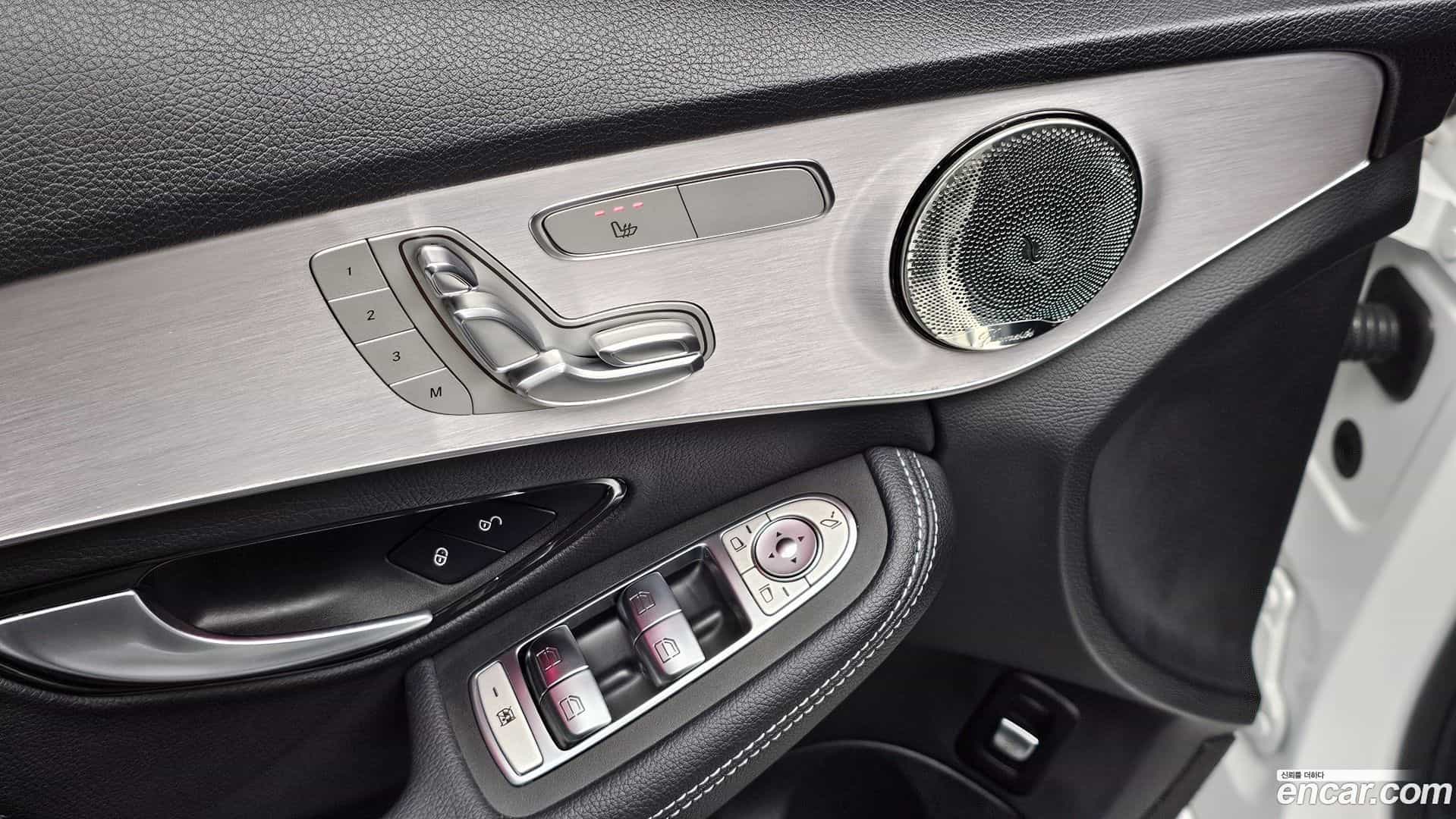 C-Class Mercedes-Benz 2021.3-OPTION-021