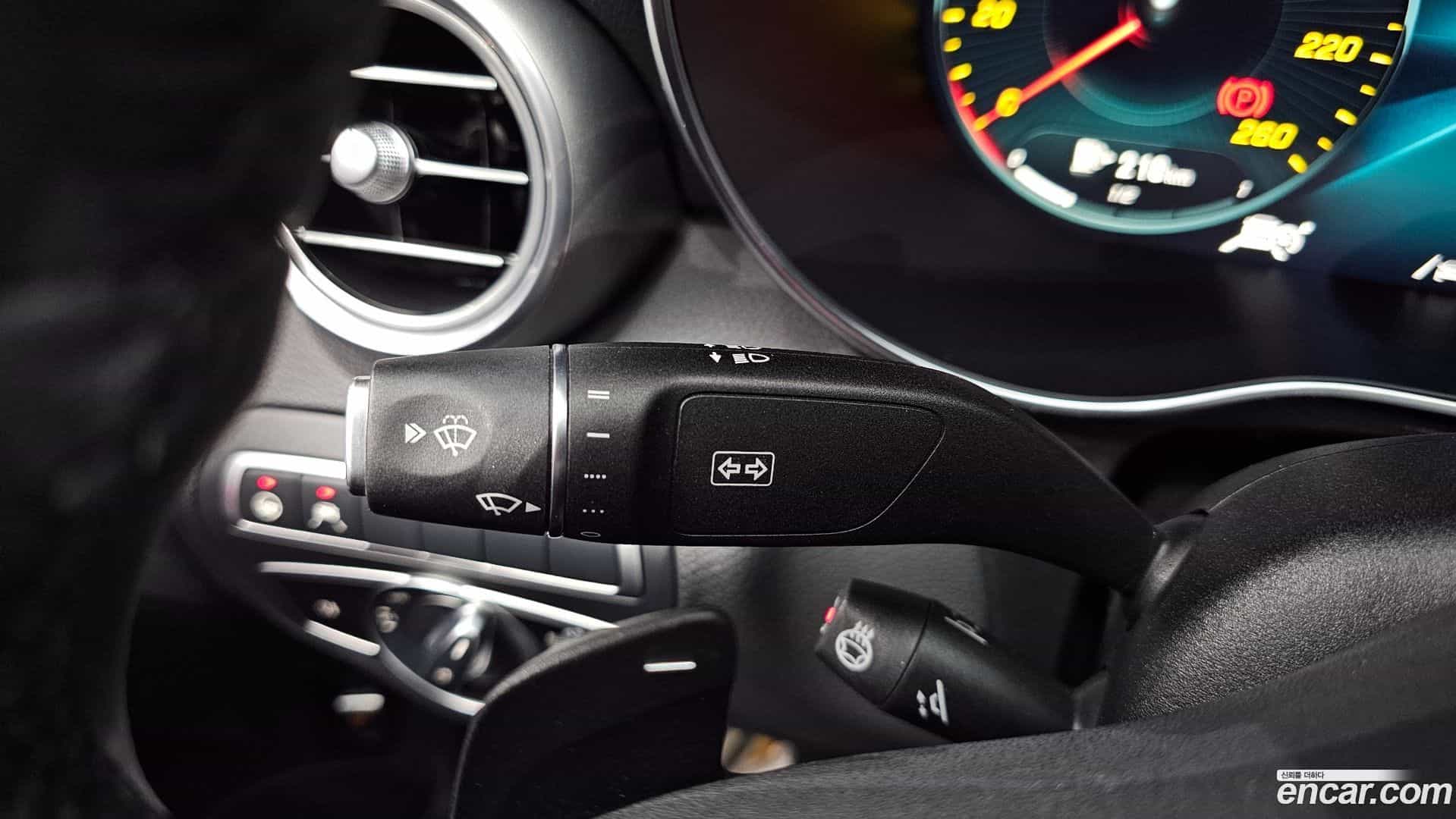 C-Class Mercedes-Benz 2021.3-OPTION-043