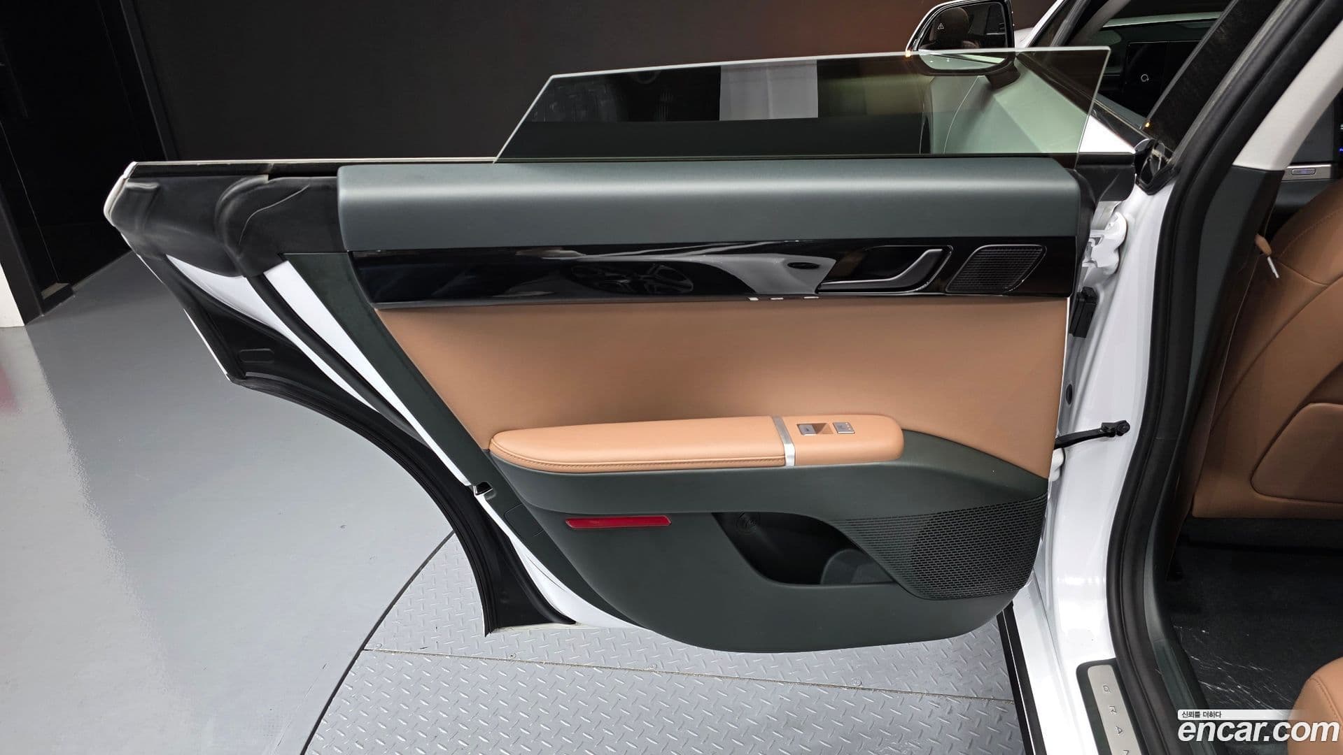 Main__Slider__Photo:Grandeur Hyundai 2023.6-24