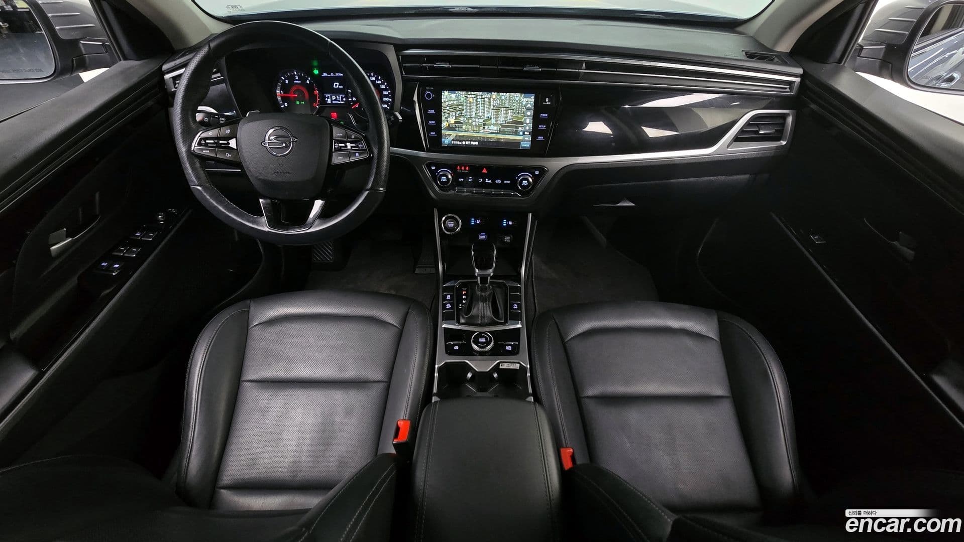 Main__Slider__Photo:KORANDO KG Mobility 2020.4-6