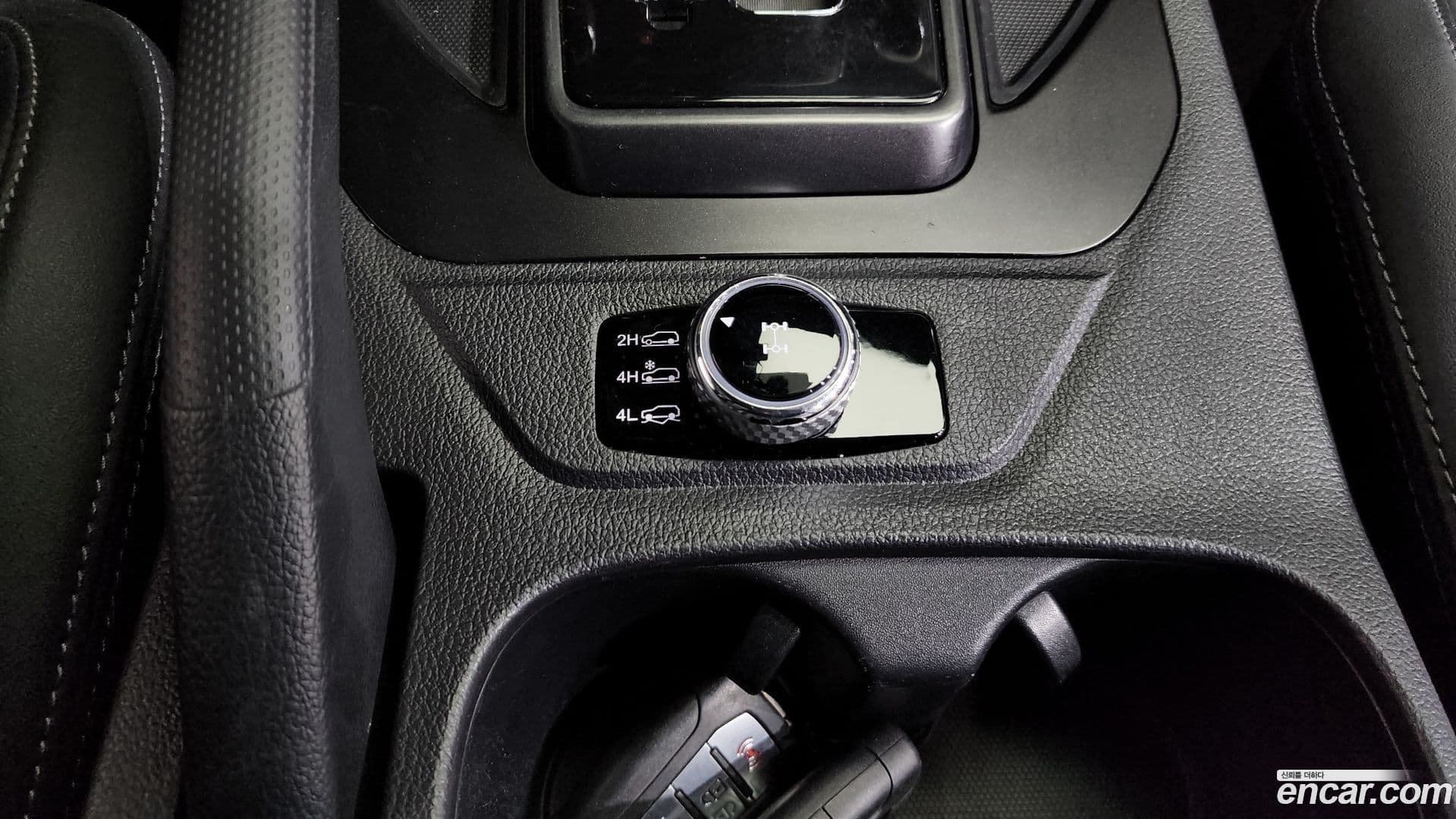 Main__Slider__Photo:Rexton KG Mobility 2020.5-31