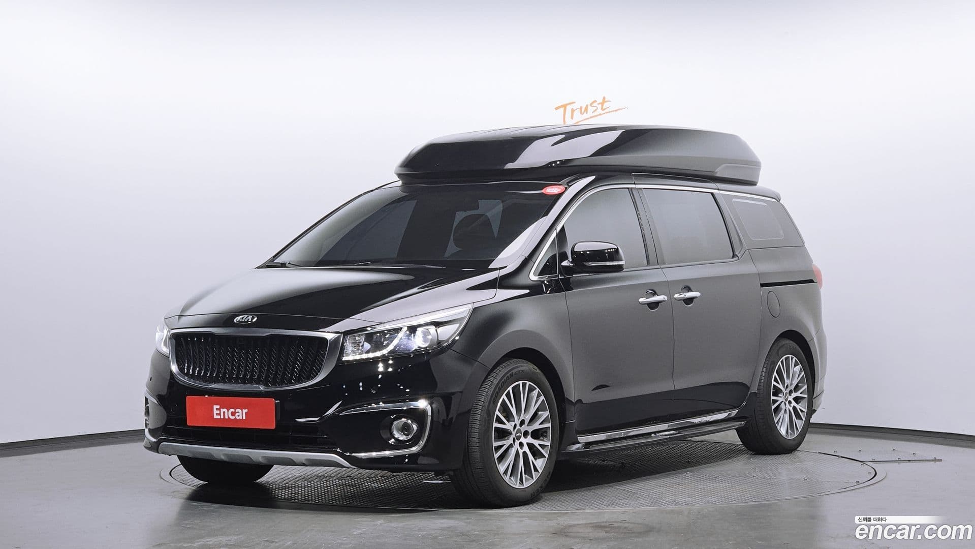 Main__Slider__Photo:Canival Kia 2017.2-0