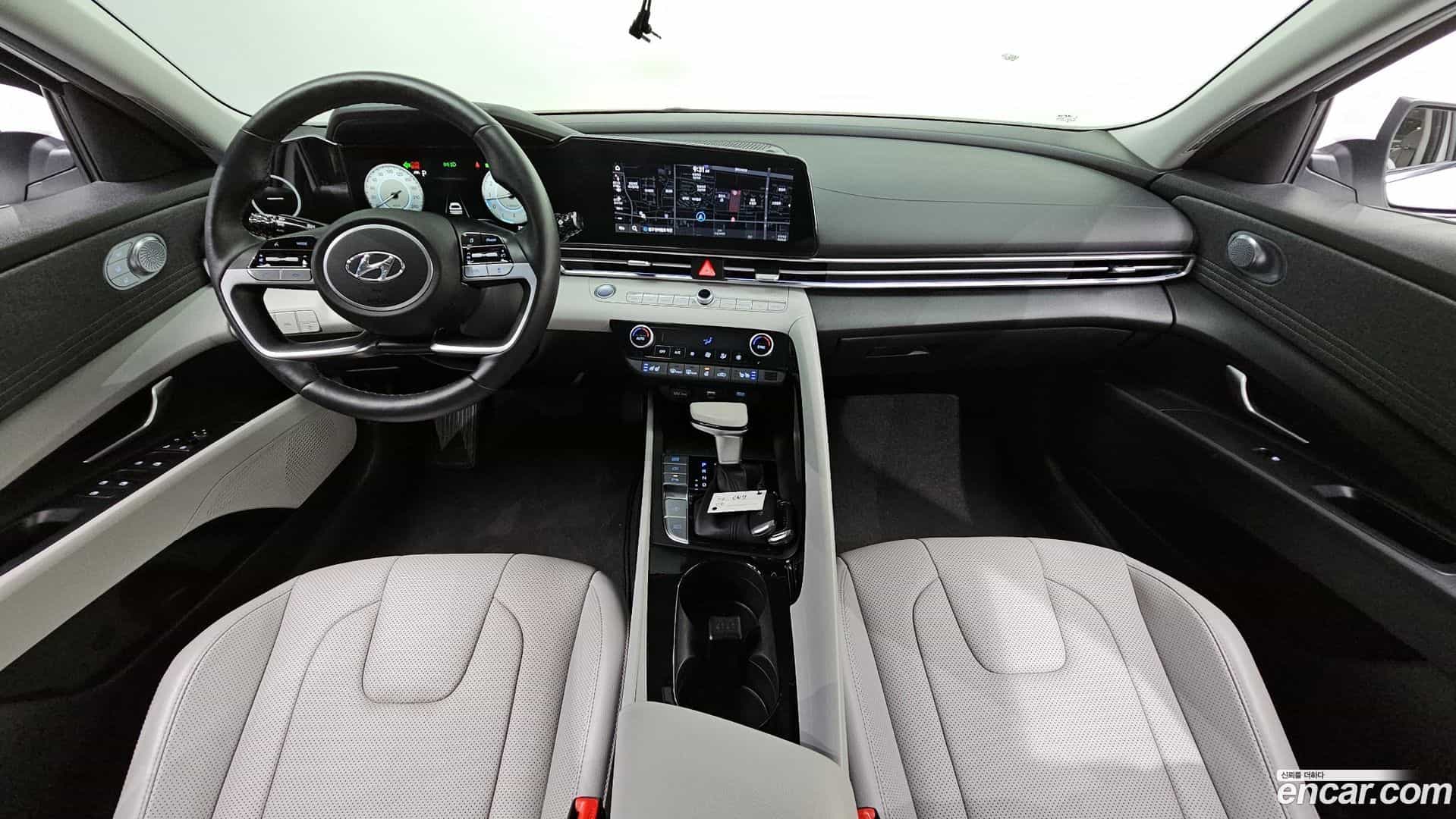AVANTE Hyundai 2020.6-INNER-007