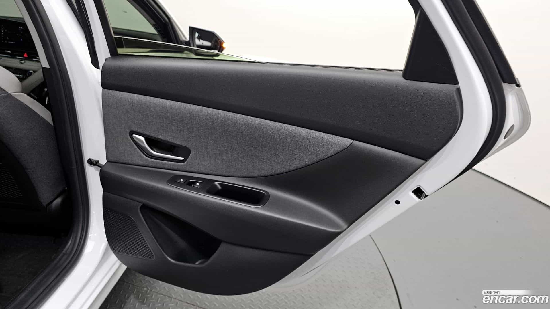 AVANTE Hyundai 2020.6-INNER-035