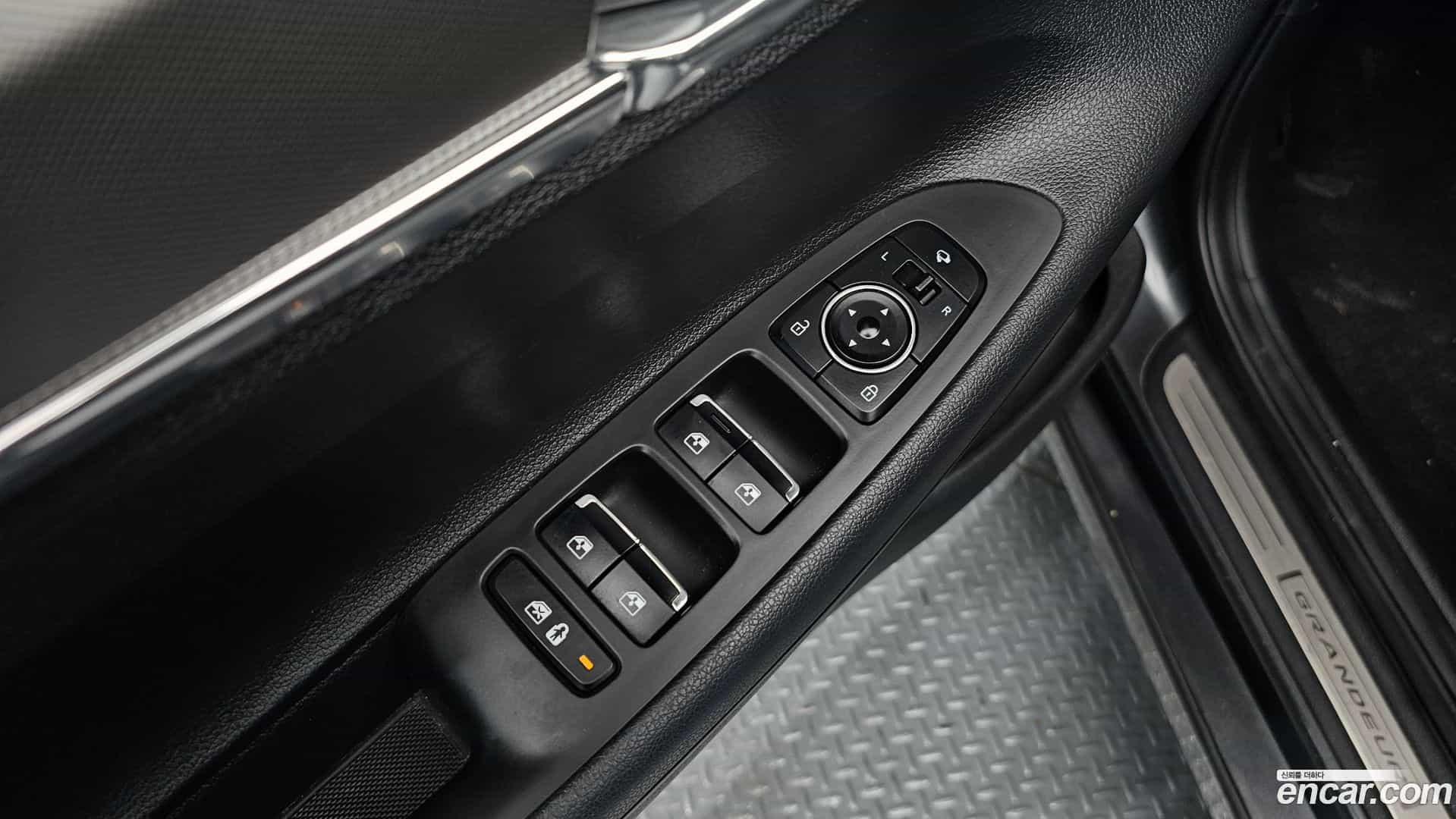 Grandeur Hyundai 2022.6-OPTION-017