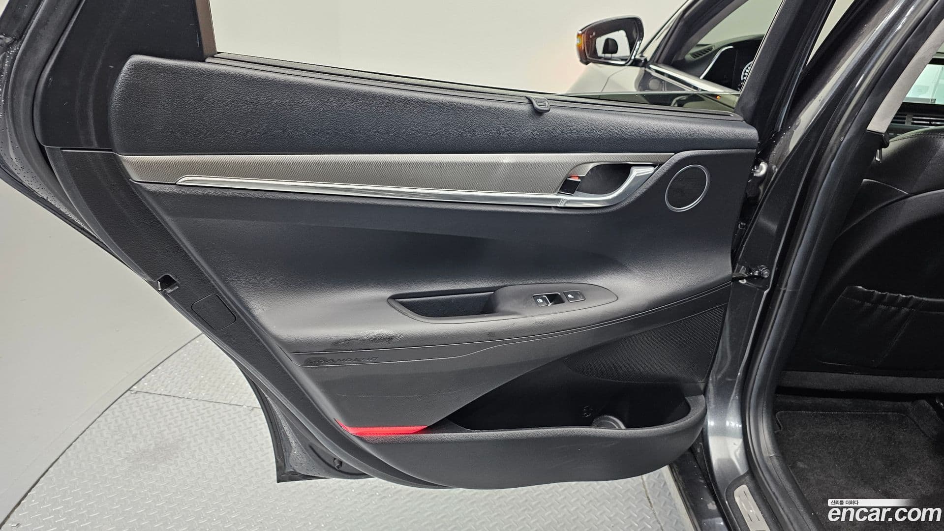 Main__Slider__Photo:Grandeur Hyundai 2022.6-24