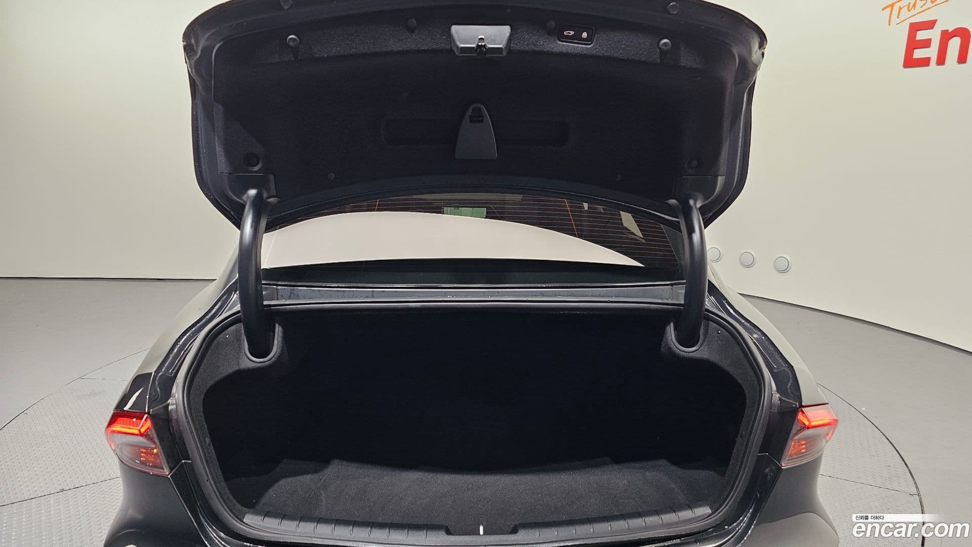 Main__Slider__Photo:Grandeur Hyundai 2022.6-27