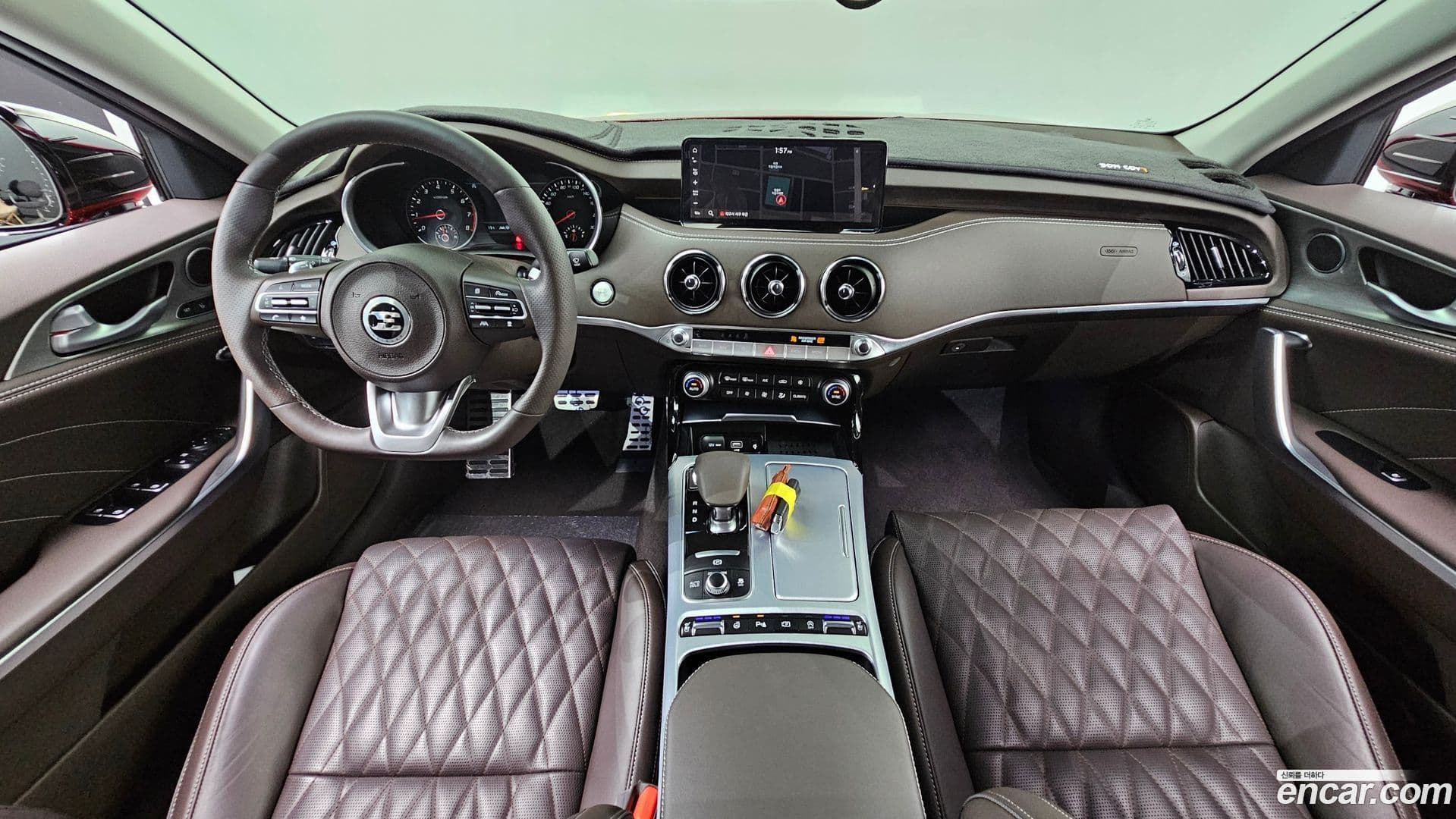 Main__Slider__Photo:Stinger Kia 2021.1-6