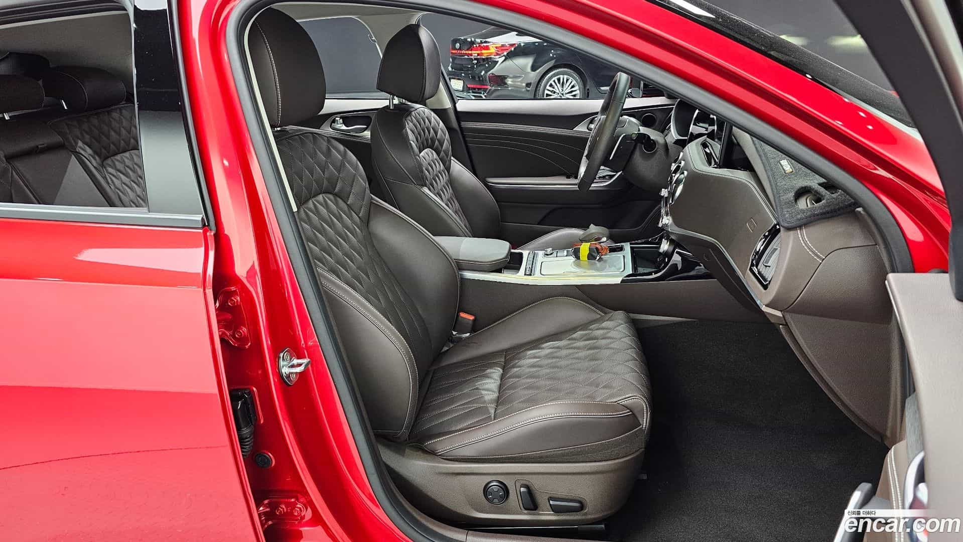 Stinger Kia 2021.1-INNER-036