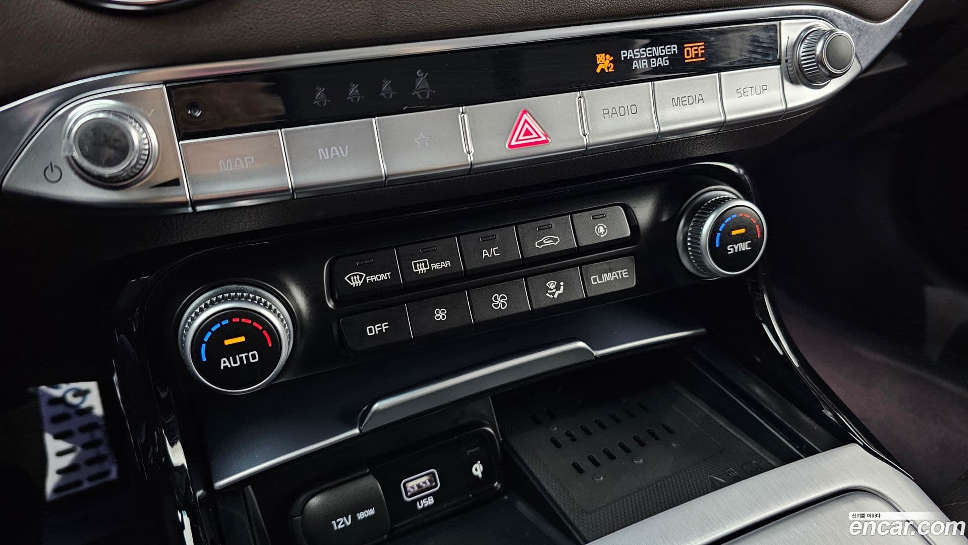 Main__Slider__Photo:Stinger Kia 2021.1-28