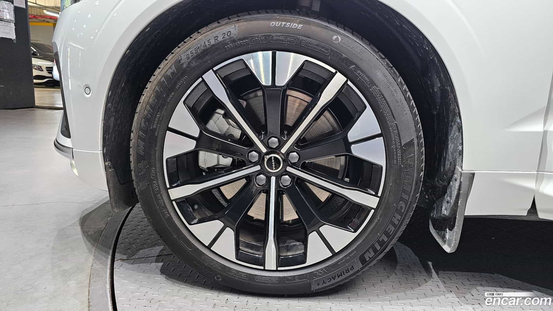 XC60 Volvo 2026.0-OUTER-005