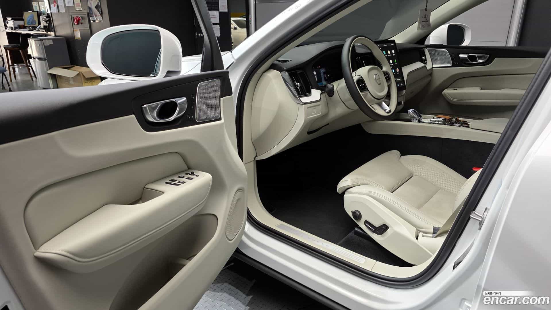 XC60 Volvo 2026.0-INNER-010