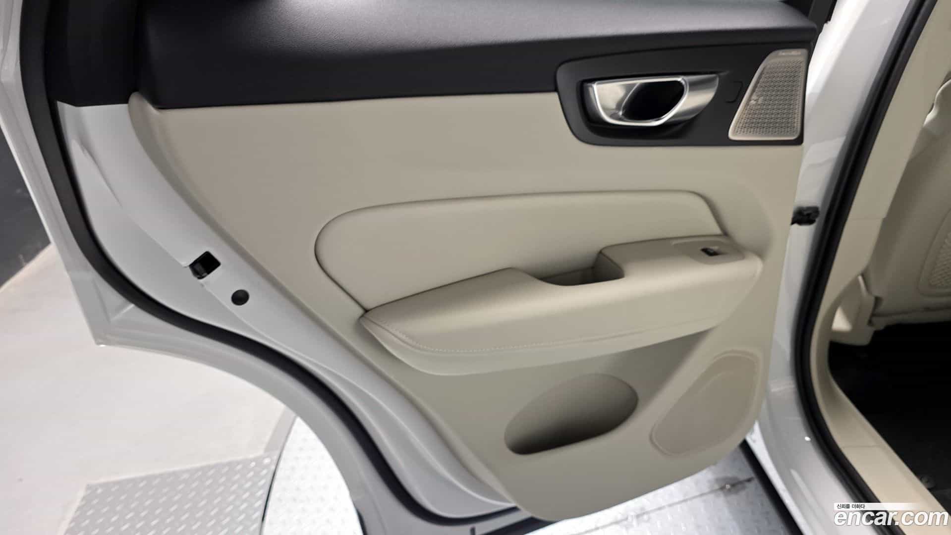 XC60 Volvo 2026.0-INNER-035
